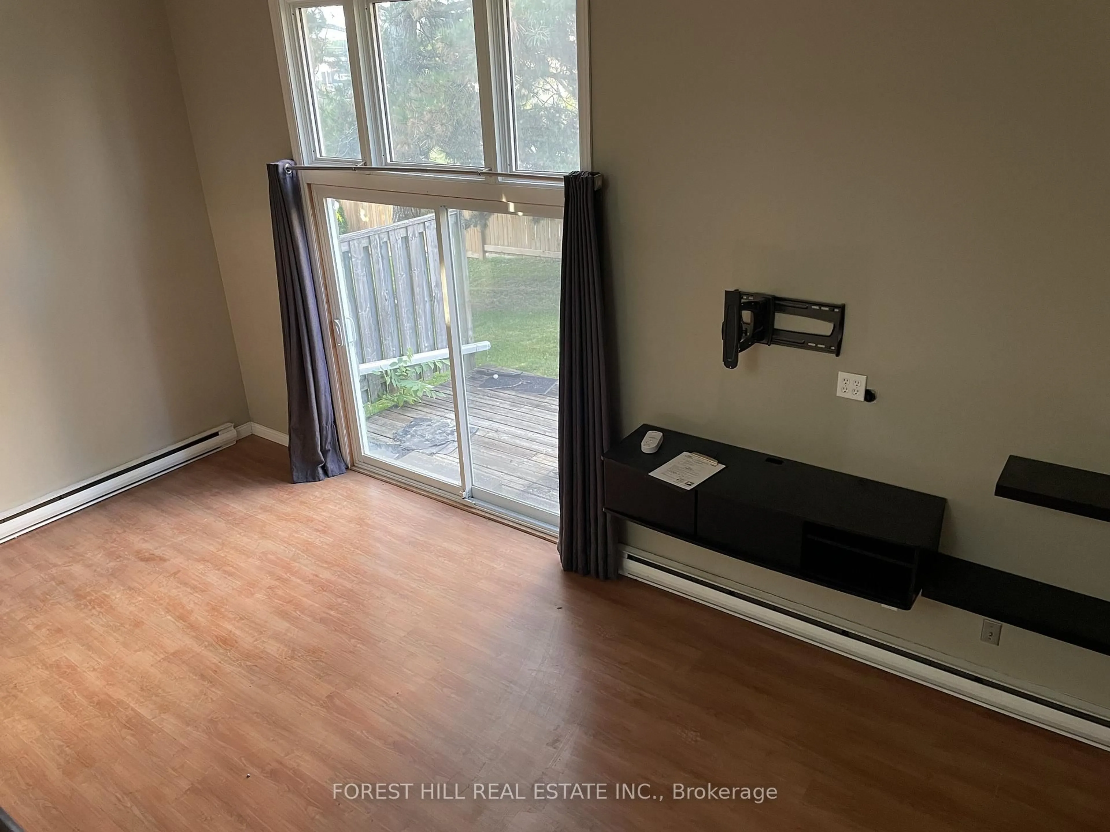 A pic of a room for 40 Fairfax Crt #3, London North Ontario N6G 3Y3