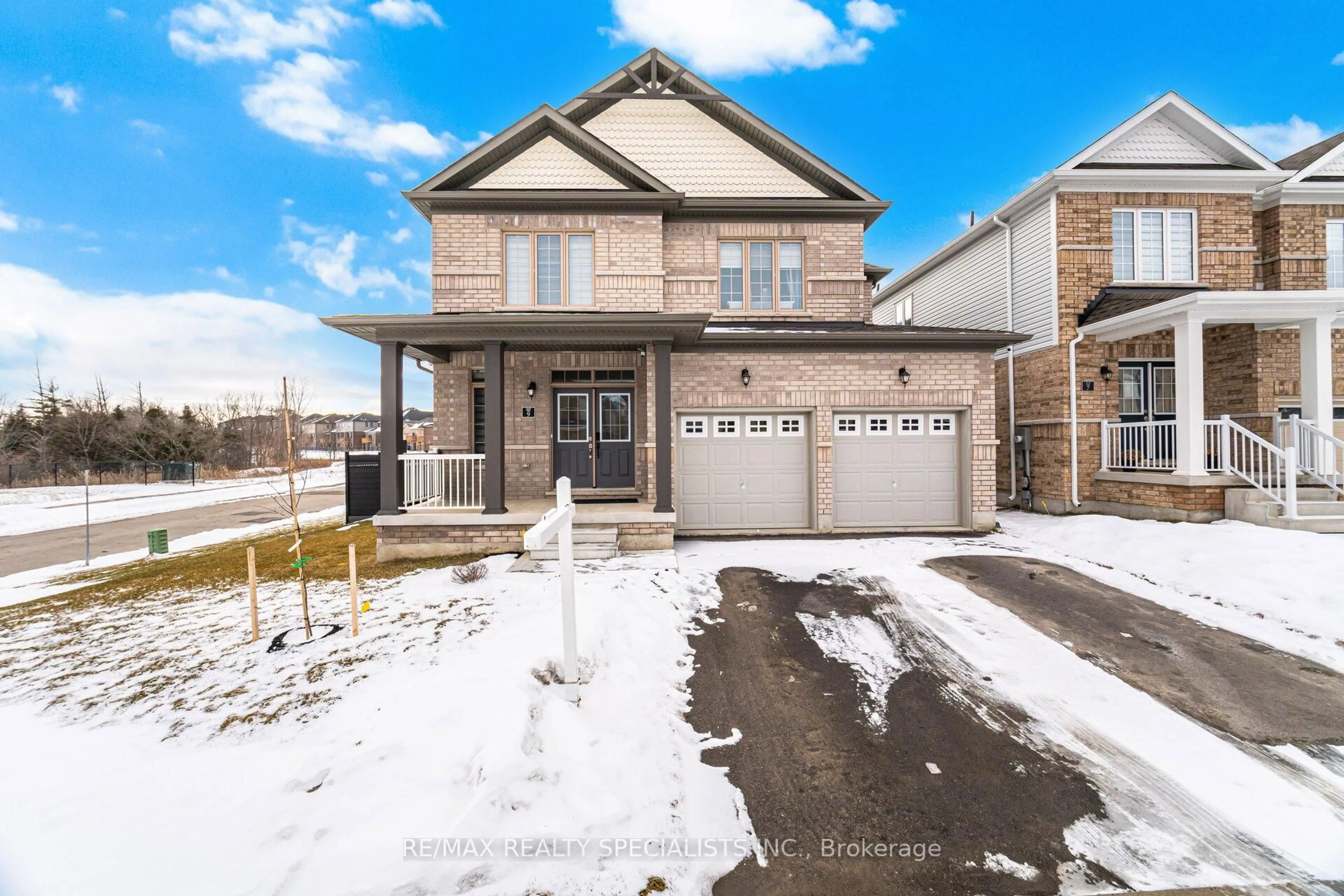 A pic from outside/outdoor area/front of a property/back of a property/a pic from drone, street for 9 Gilham Way, Brant Ontario N3L 0M8