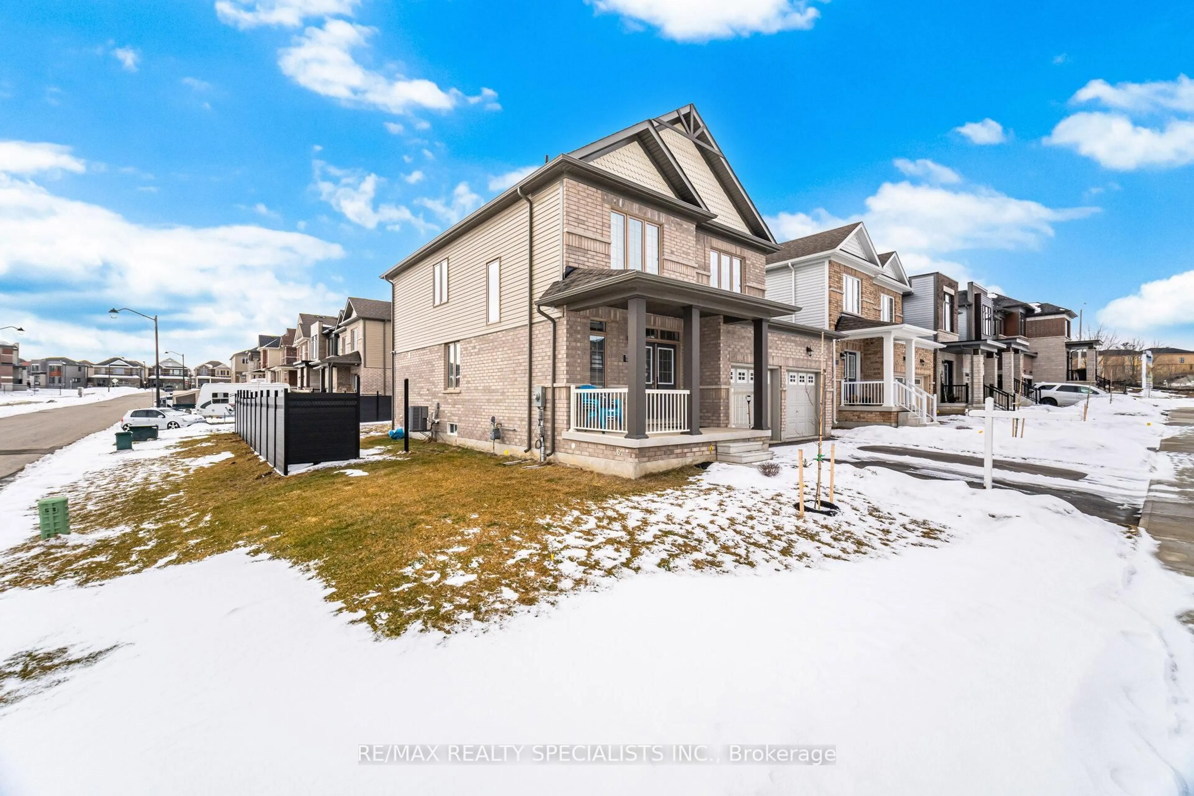 A pic from outside/outdoor area/front of a property/back of a property/a pic from drone, unknown for 9 Gilham Way, Brant Ontario N3L 0M8