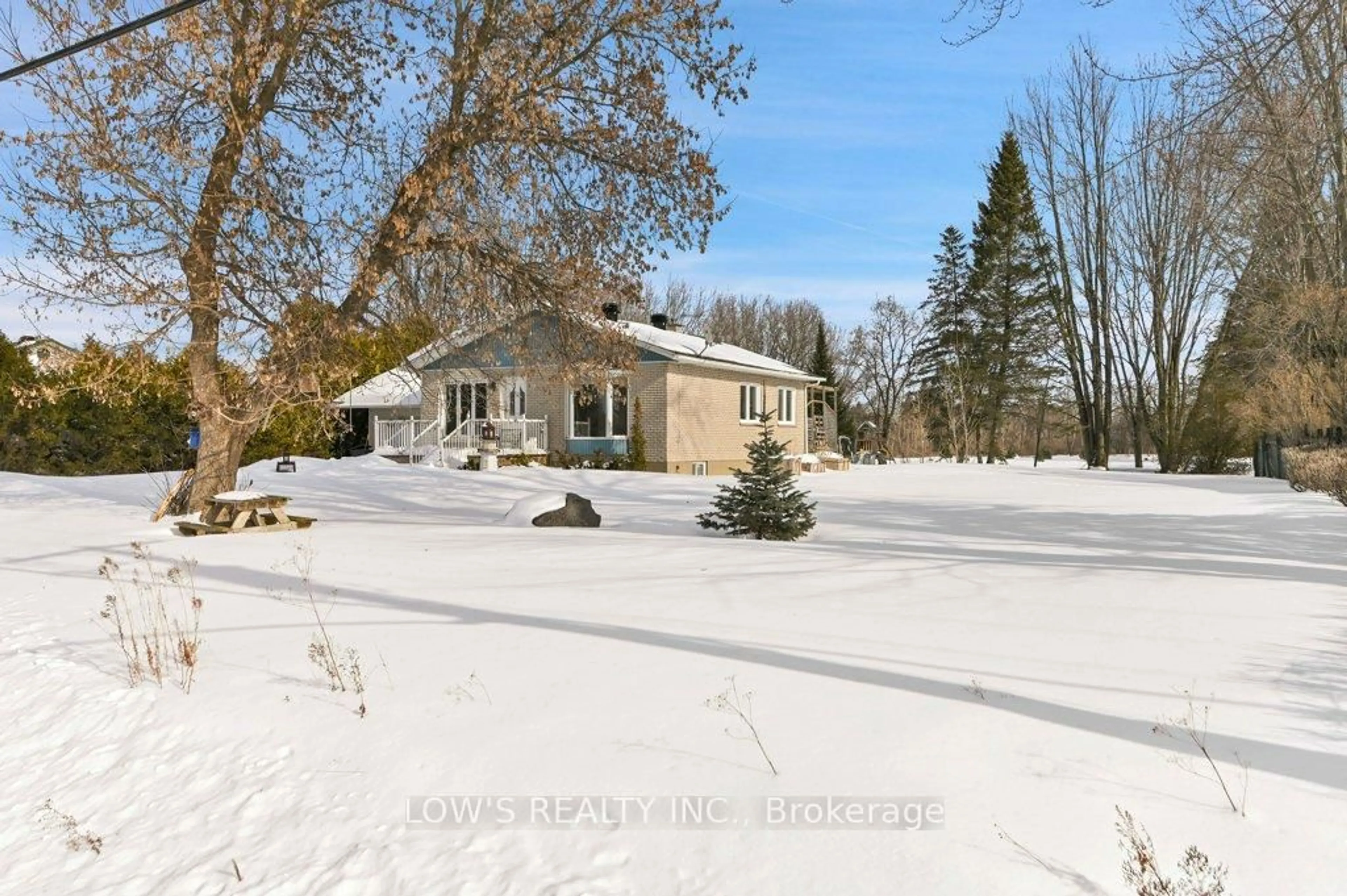 A pic from outside/outdoor area/front of a property/back of a property/a pic from drone, unknown for 4837 County Road 14 Rd, East Hawkesbury Ontario K0B 1P0