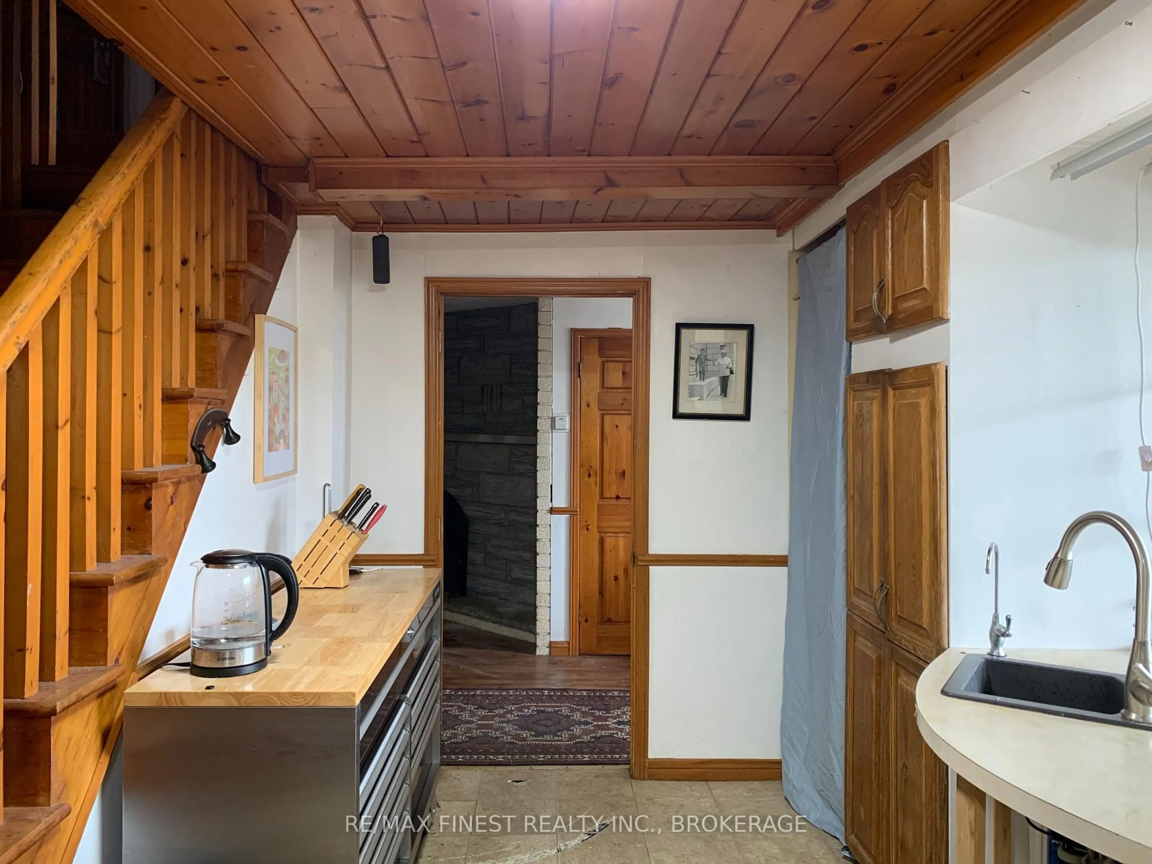 Standard kitchen, unknown for 6182 Battersea Rd, Inverary Ontario K0H 1X0