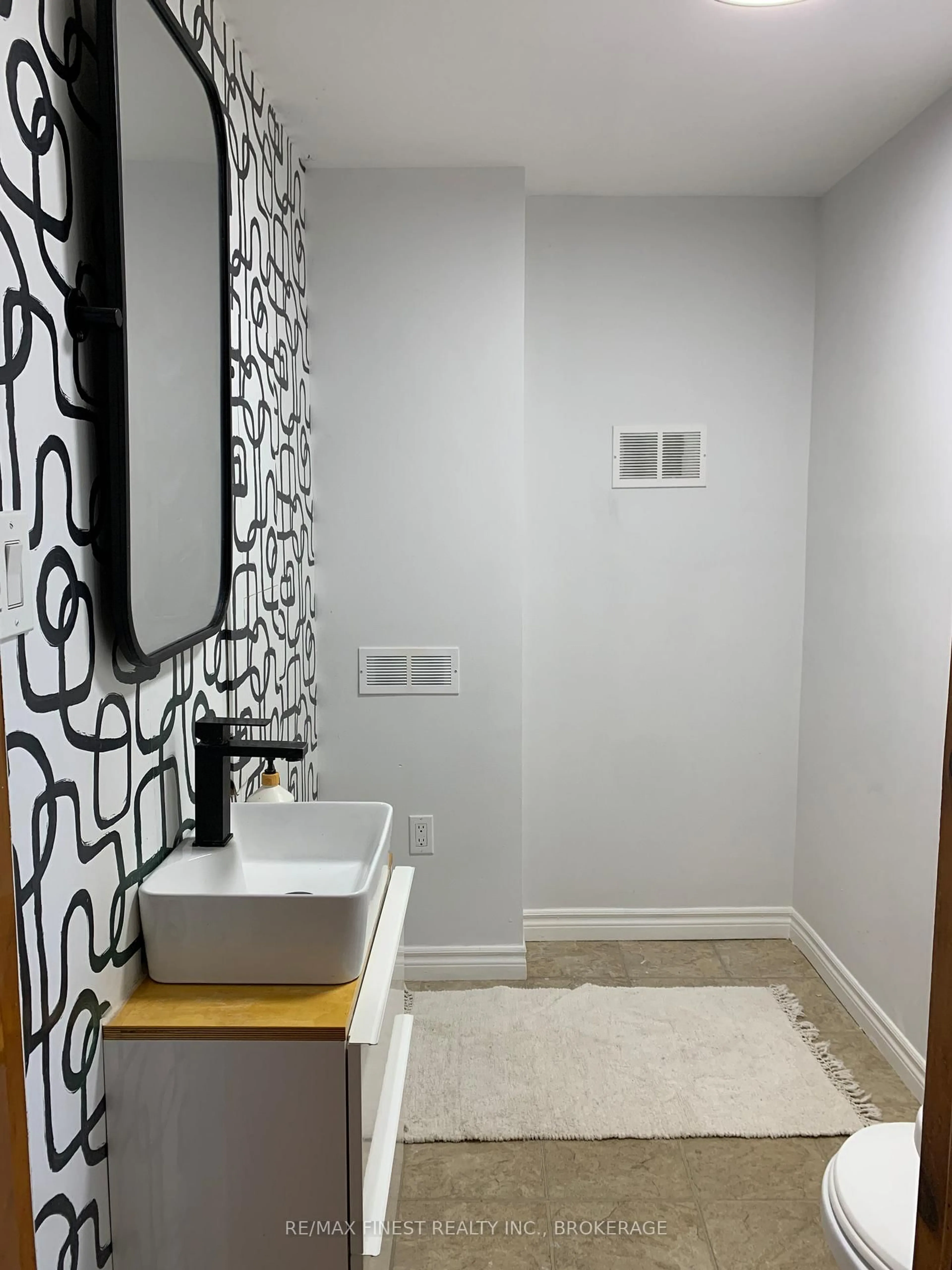 Unknown for 6182 Battersea Rd, Inverary Ontario K0H 1X0