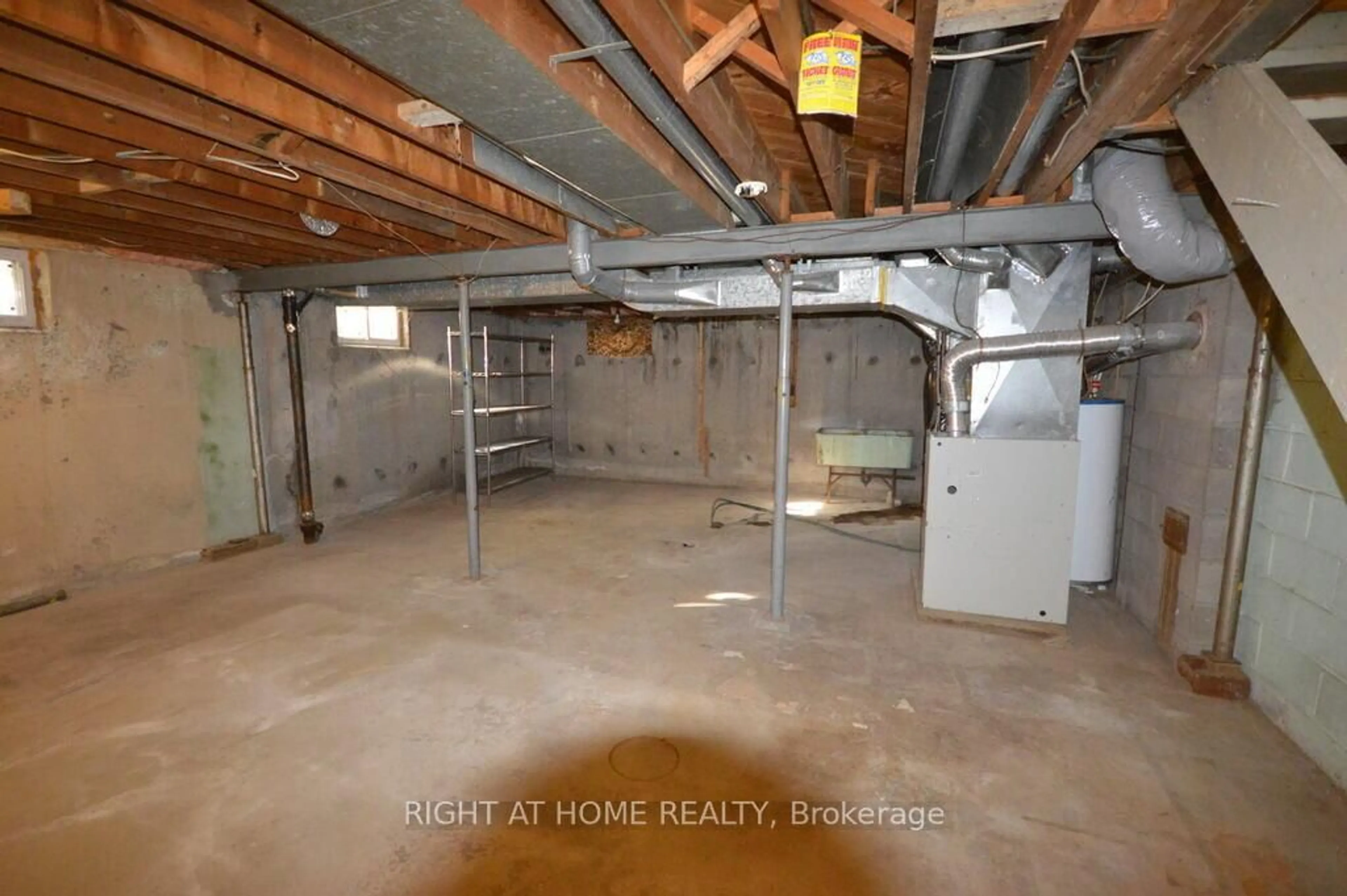 A pic of a room for 348 Woodroffe Ave, Ottawa Ontario K2A 3V5