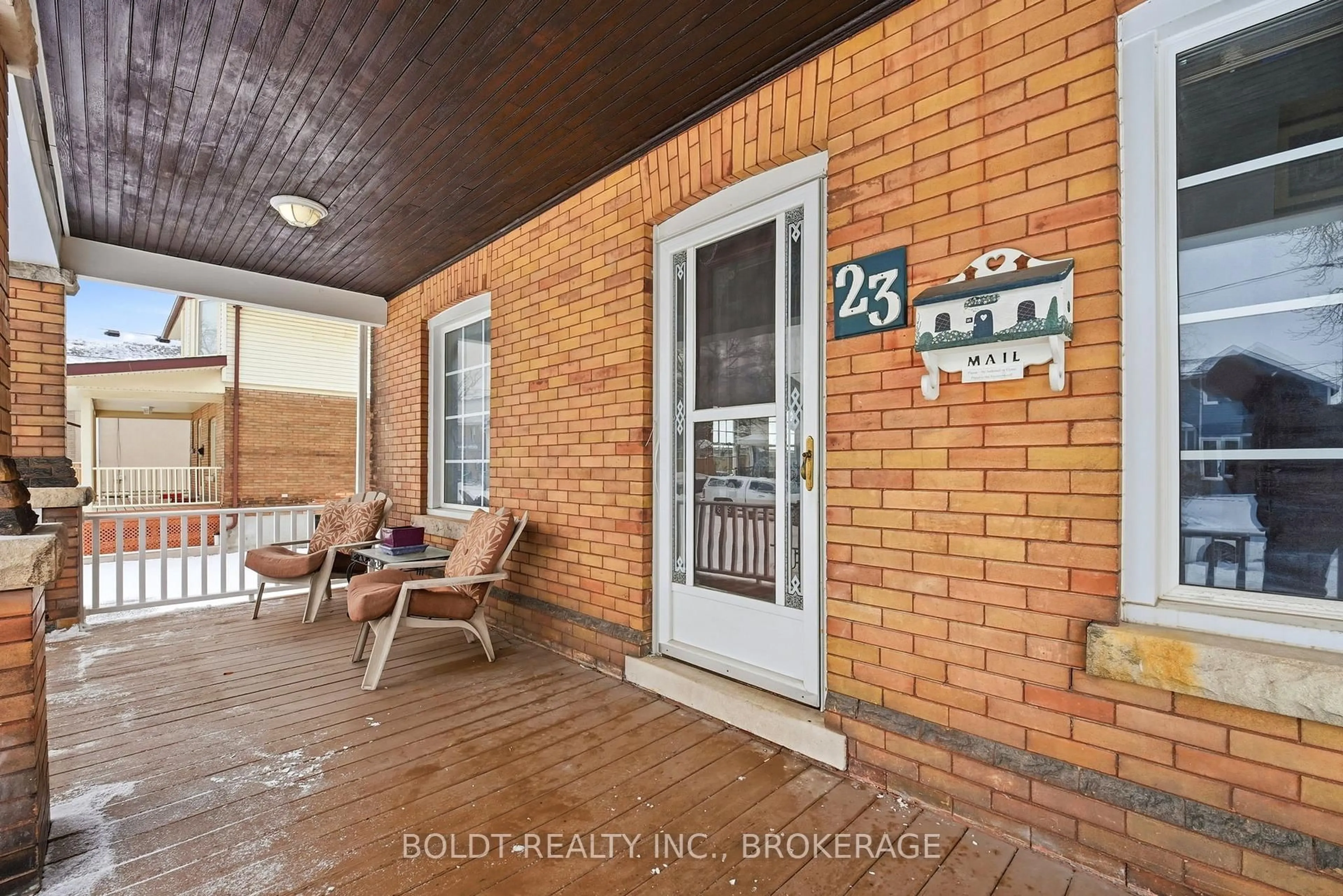 Unknown for 23 Almond St, St. Catharines Ontario L2T 1G1