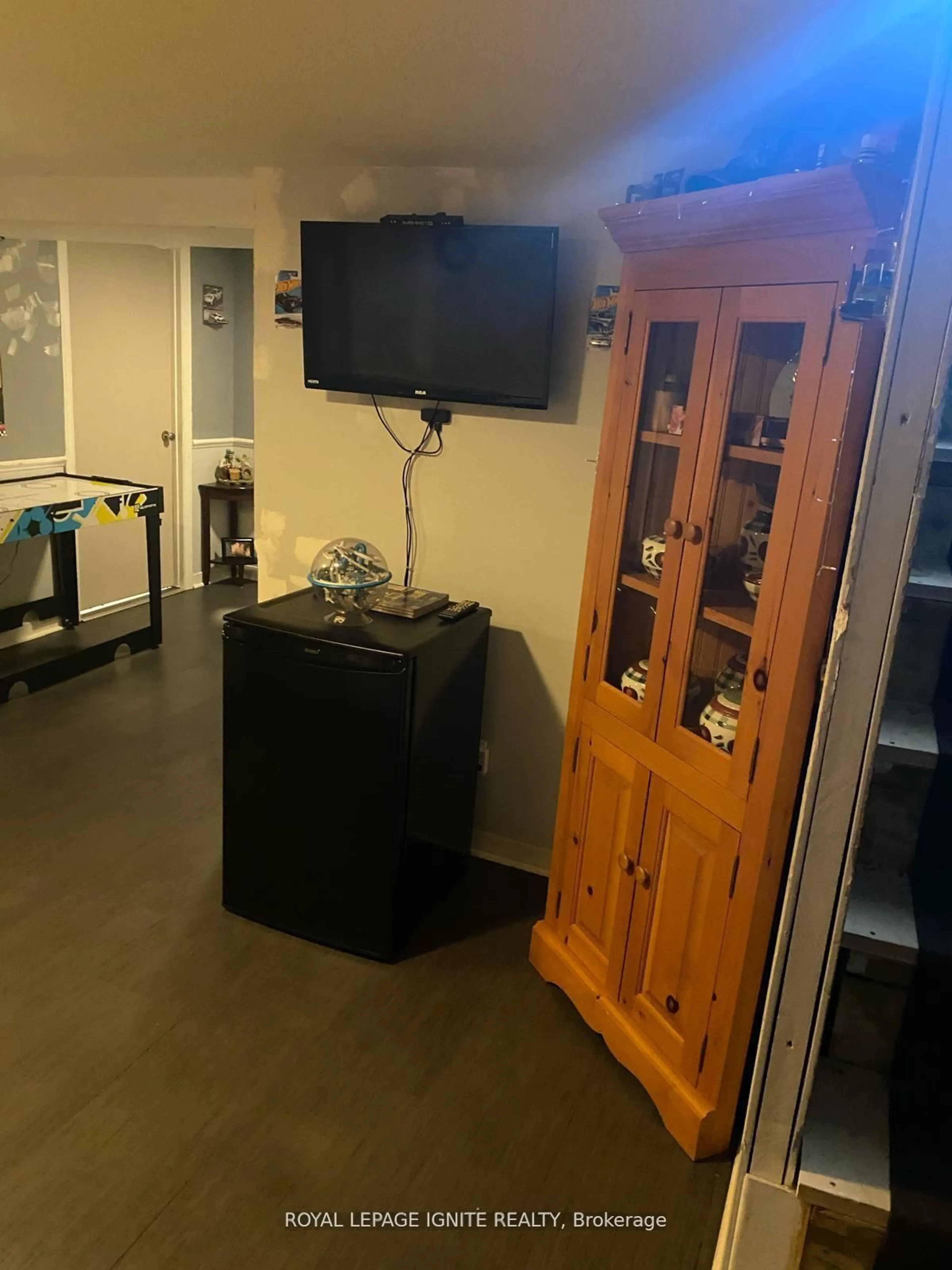 A pic of a room for 812 Chelsea Cres, Cornwall Ontario K6H 6Y4