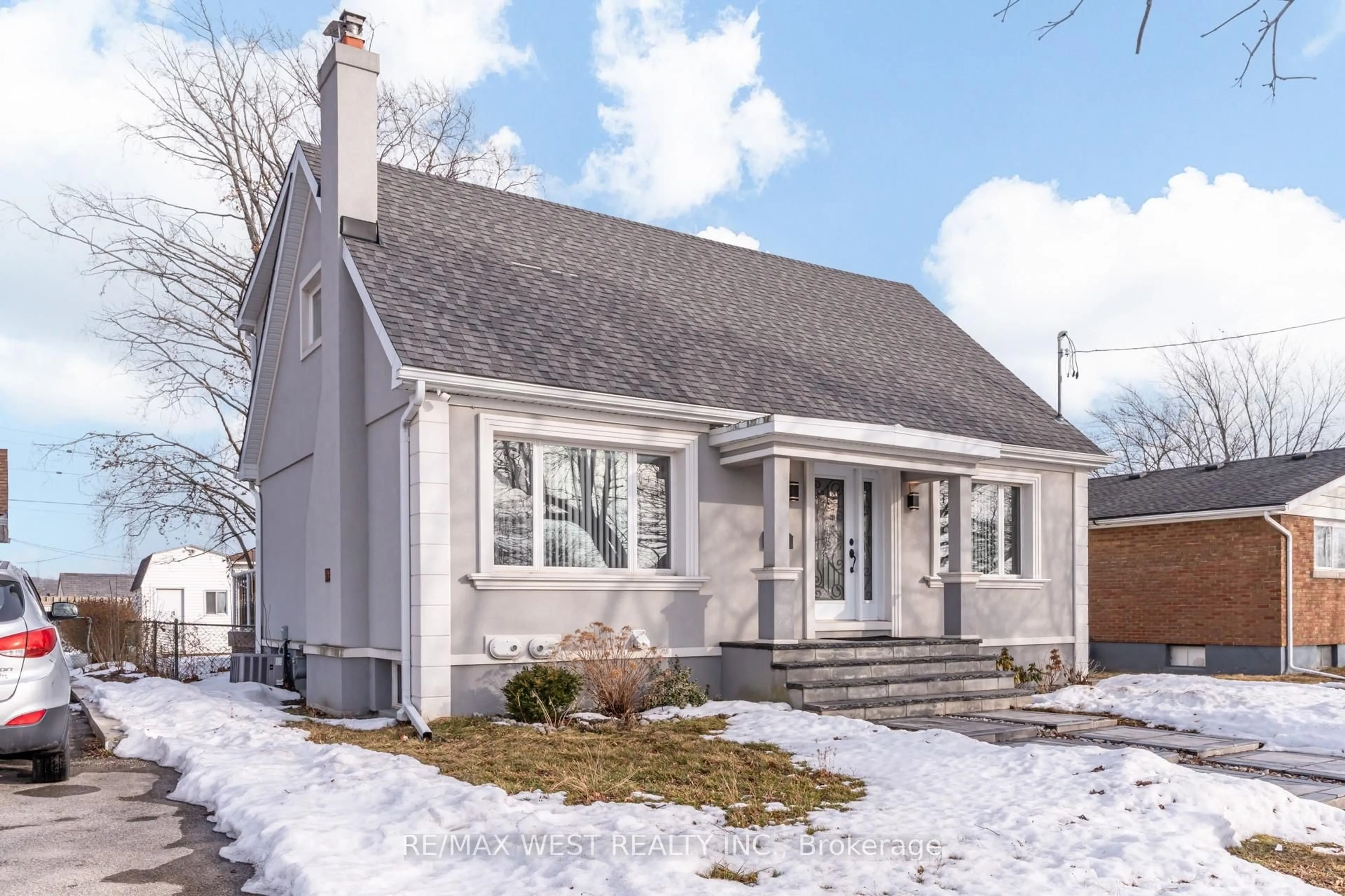 Home with vinyl exterior material, street for 78 Golden Blvd, Welland Ontario L3B 1H6