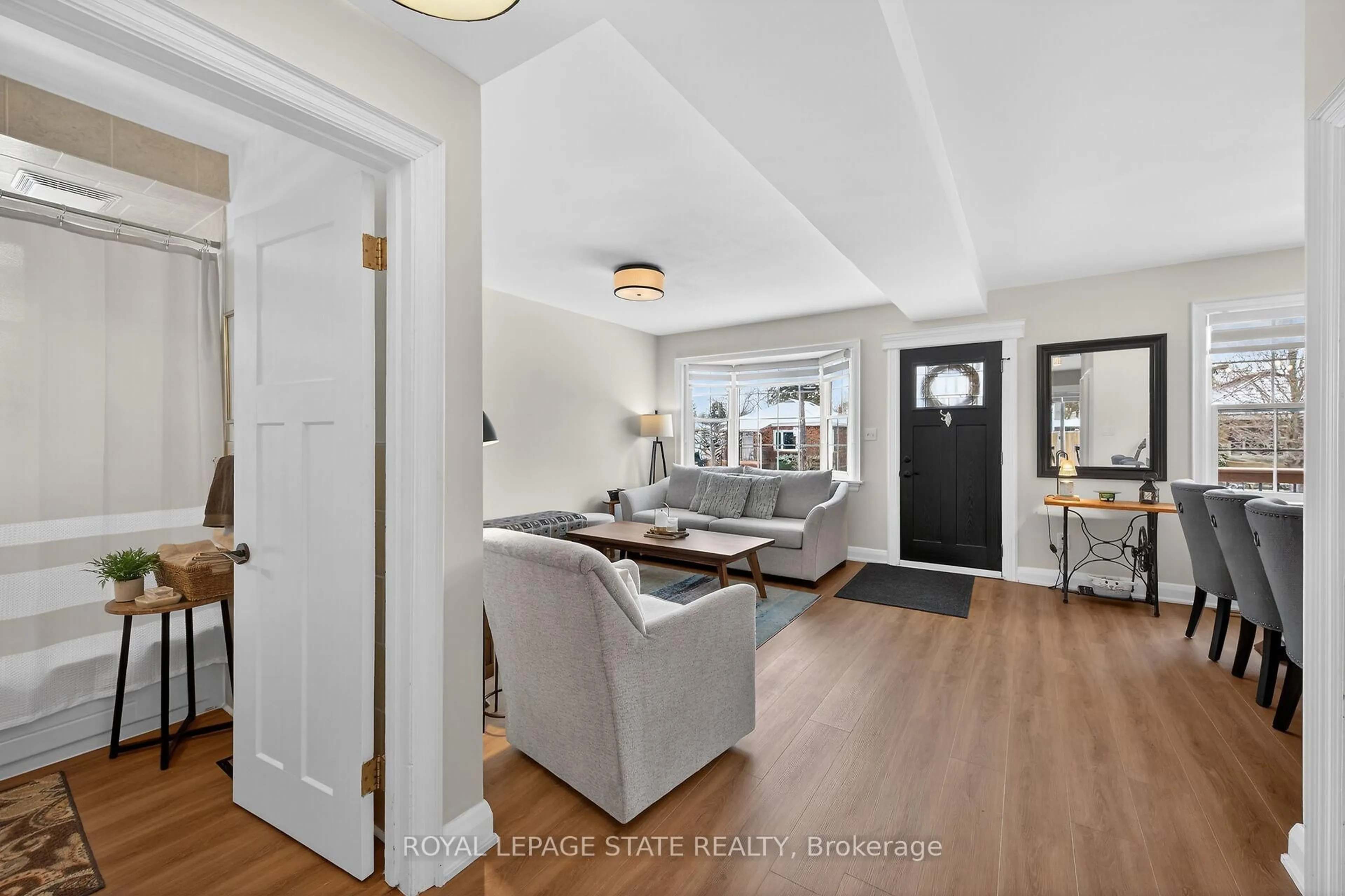 Indoor entryway for 13 Cameron Ave, Hamilton Ontario L9H 1P4