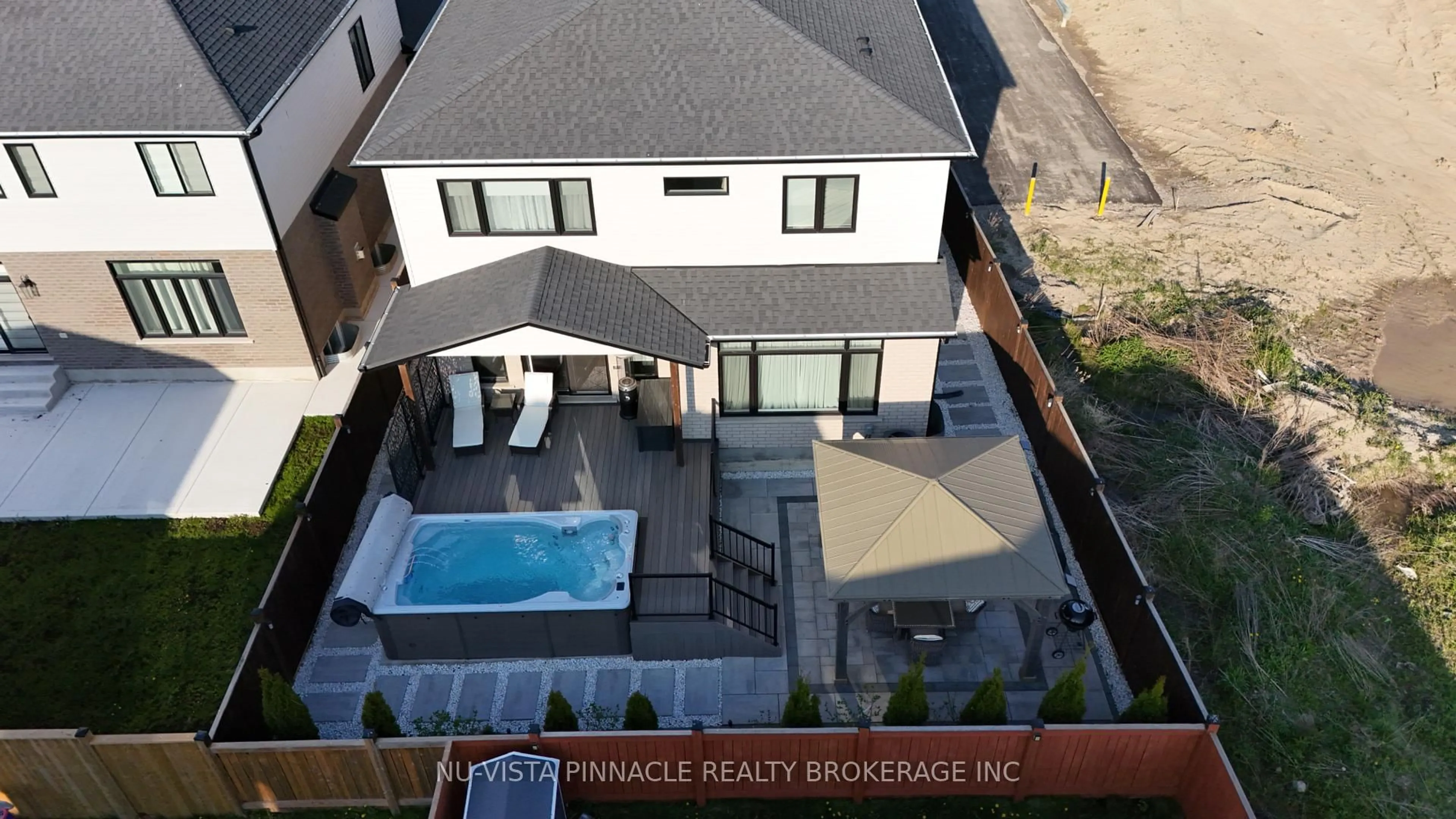 A pic from outside/outdoor area/front of a property/back of a property/a pic from drone, unknown for 1795 BRAYFORD Ave, London South Ontario N6K 0H4