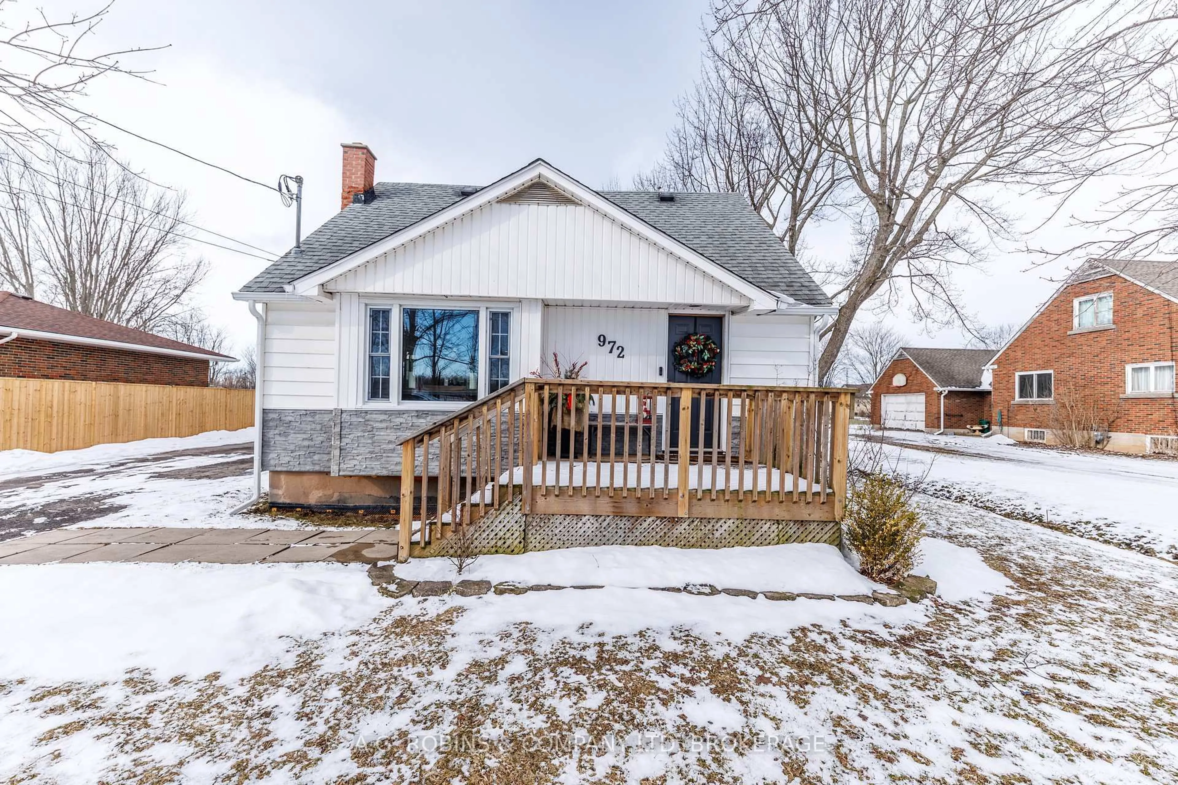 A pic from outside/outdoor area/front of a property/back of a property/a pic from drone, street for 972 Silver Bay Rd, Port Colborne Ontario L3K 5V3