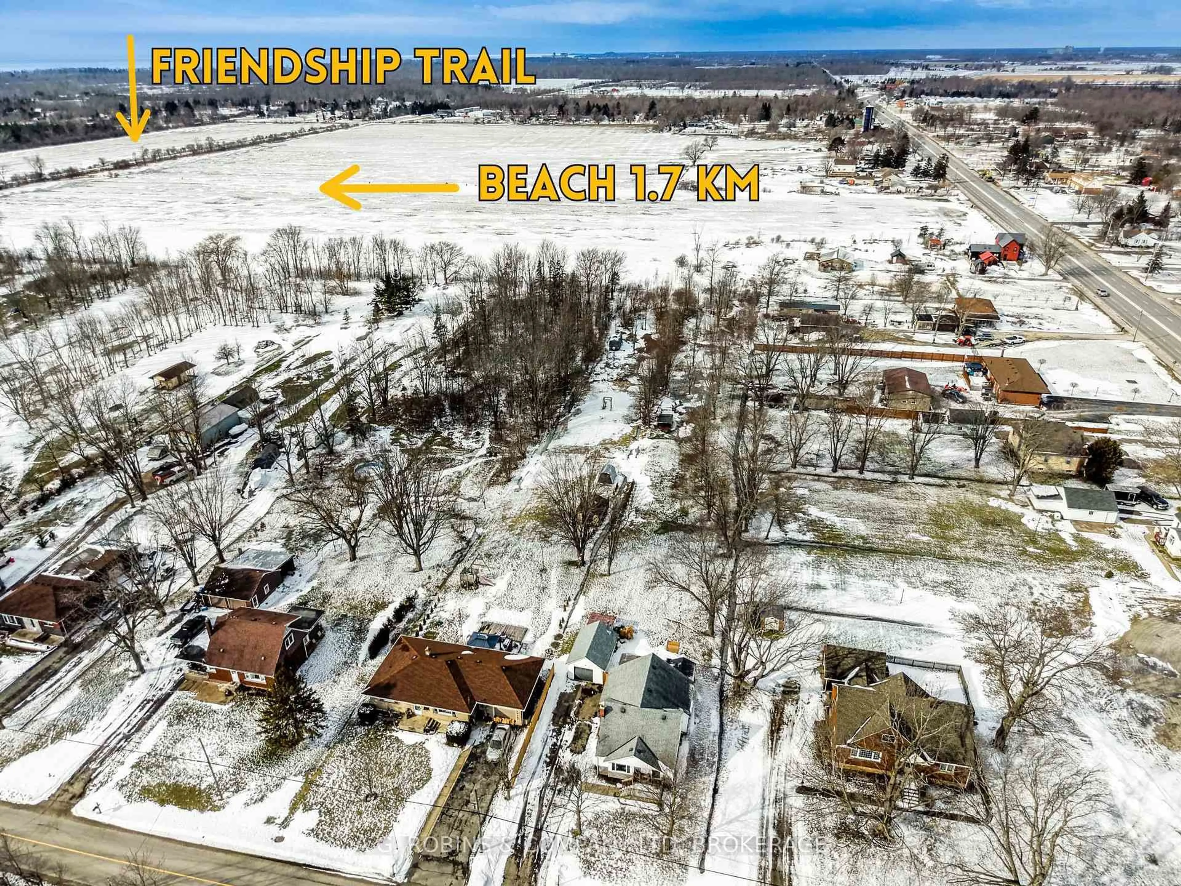 A pic from outside/outdoor area/front of a property/back of a property/a pic from drone, street for 972 Silver Bay Rd, Port Colborne Ontario L3K 5V3