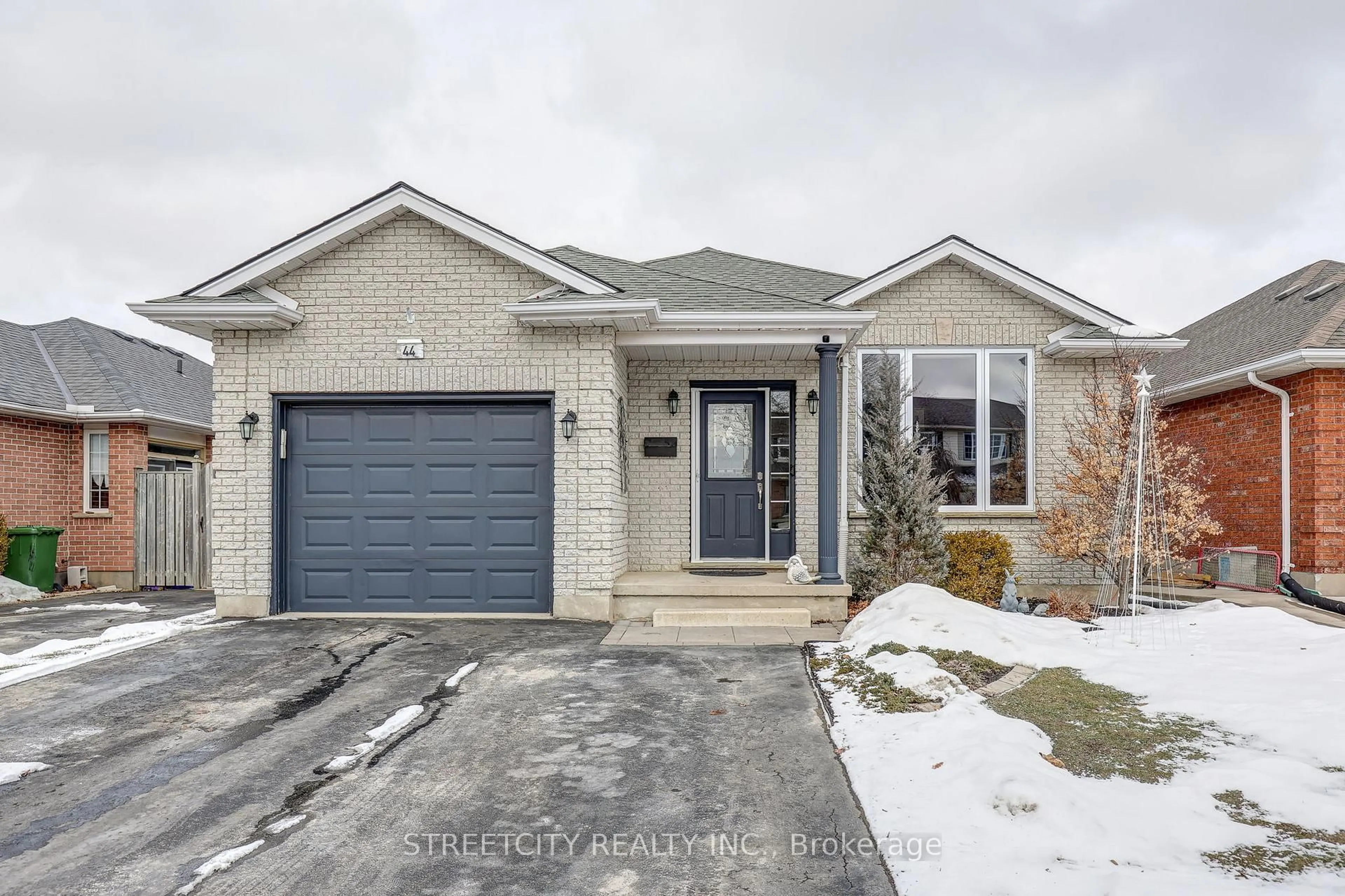 Home with brick exterior material, street for 44 Rosethorn Crt, St. Thomas Ontario N5R 6C9