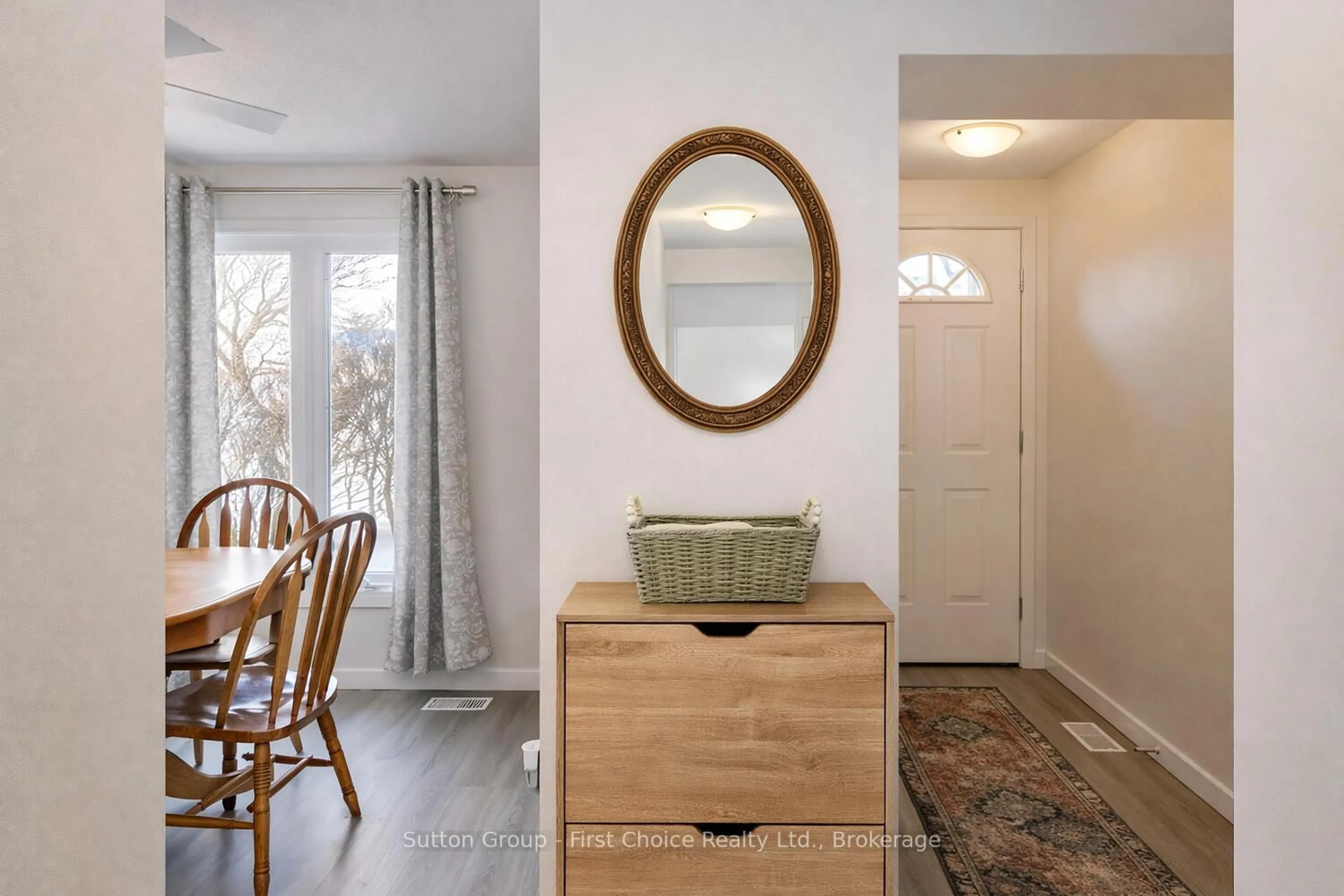 Indoor entryway for 91 Avonwood Dr #12, Stratford Ontario N4Z 1B2