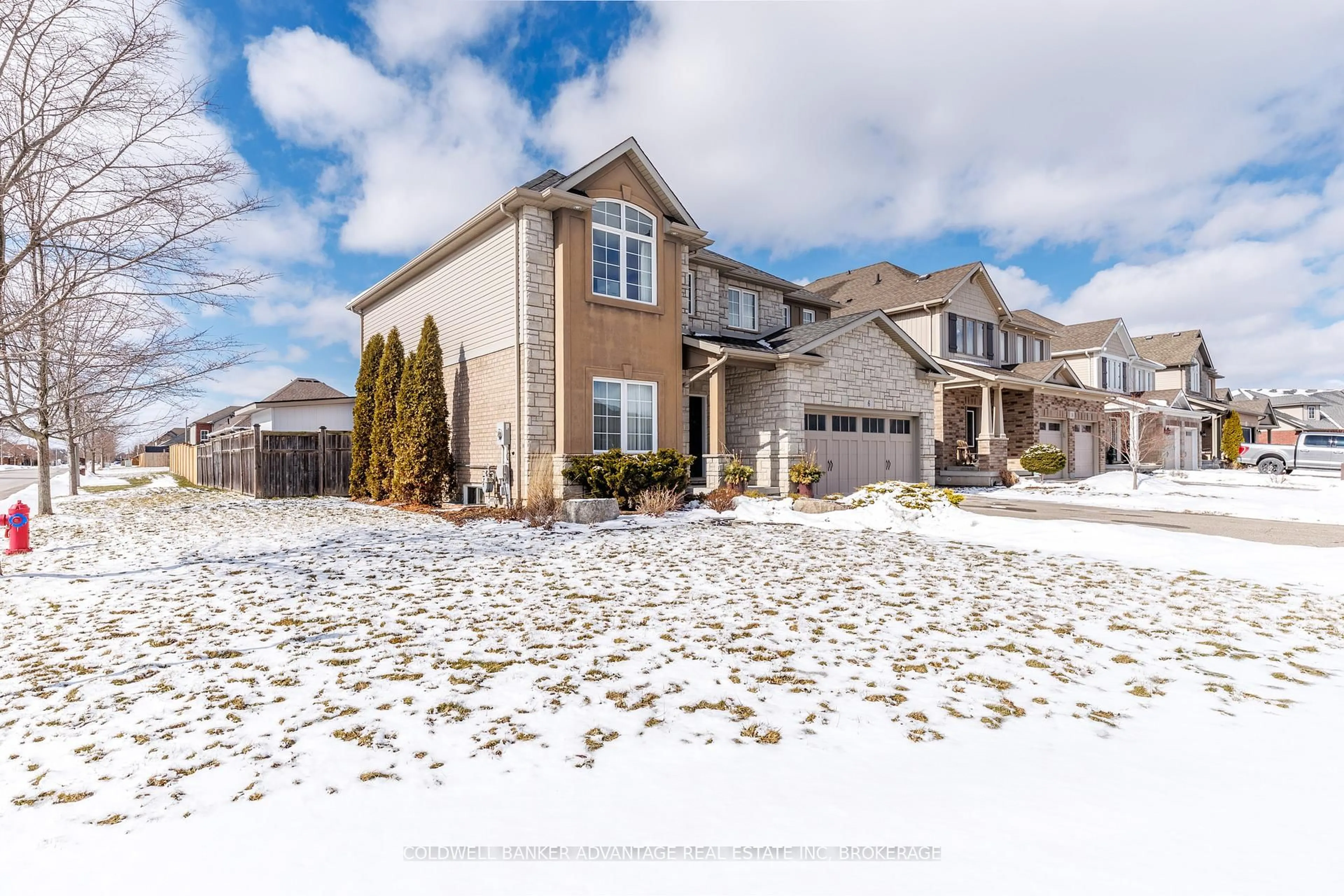 Unknown for 6 Falcon Dr, Welland Ontario L3C 0B2