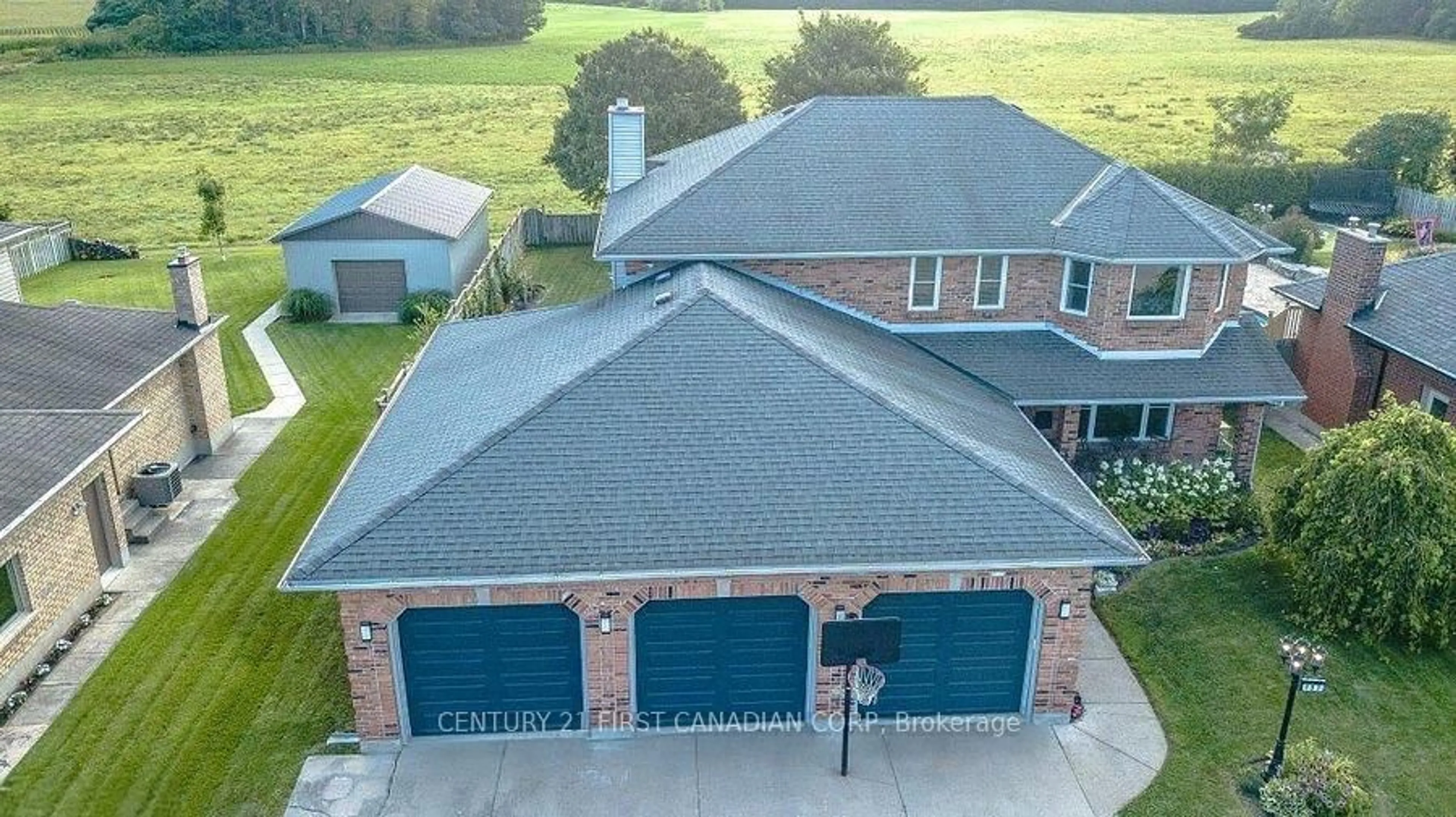 A pic from outside/outdoor area/front of a property/back of a property/a pic from drone, building for 157 Wheeler Ave, Thames Centre Ontario N0L 1G2