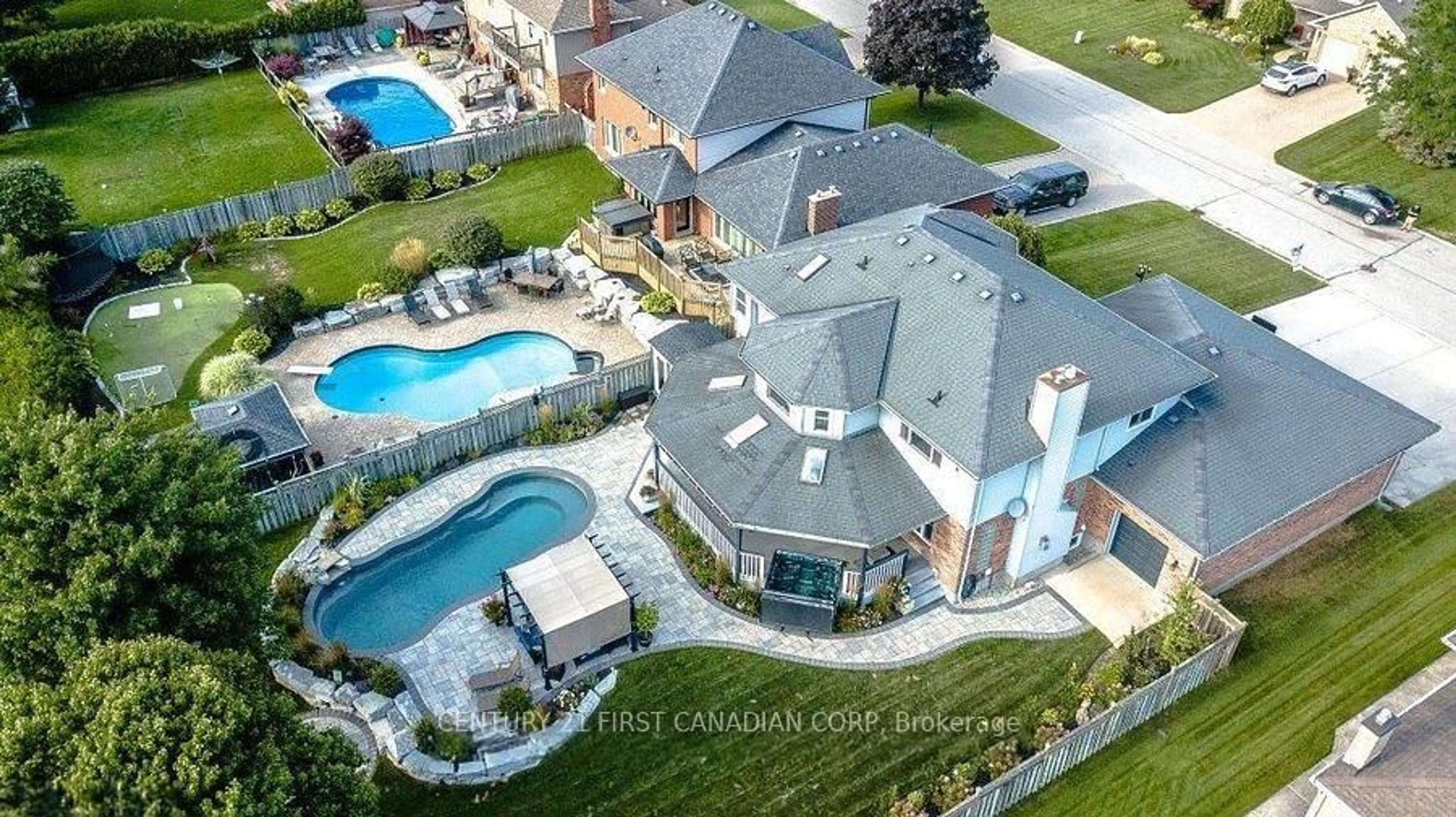 A pic from outside/outdoor area/front of a property/back of a property/a pic from drone, unknown for 157 Wheeler Ave, Thames Centre Ontario N0L 1G2