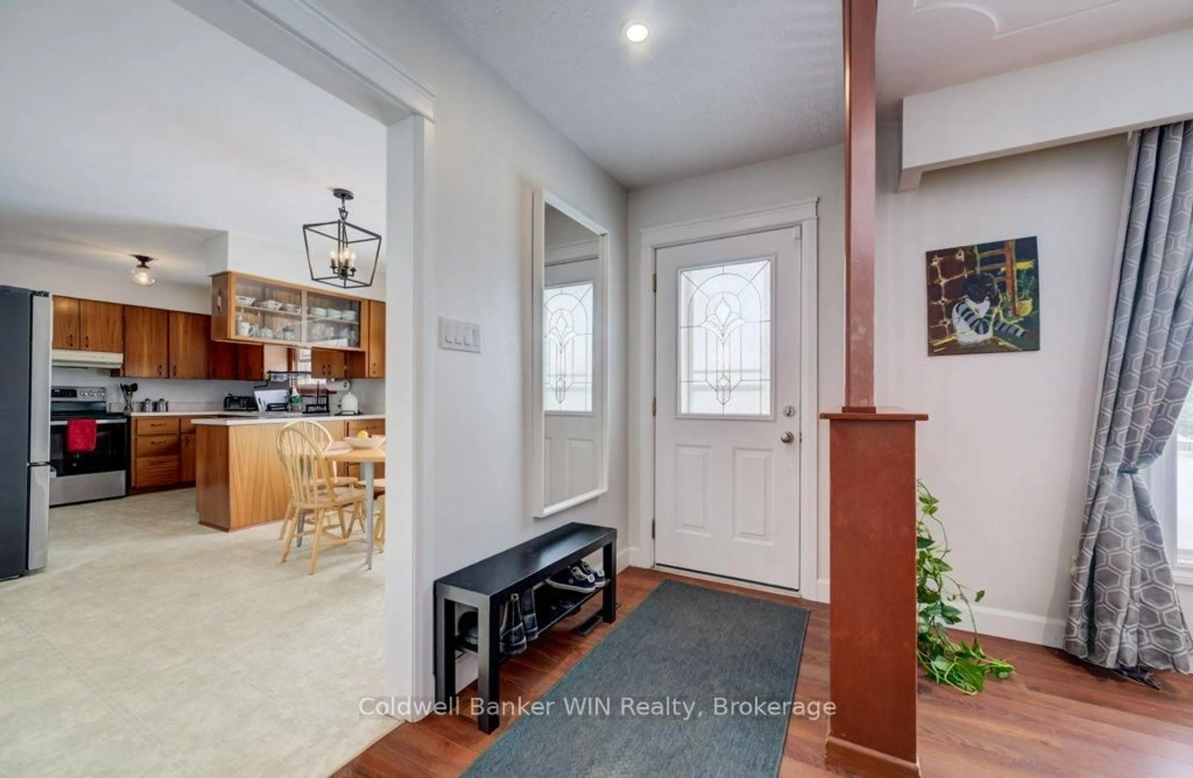 Indoor entryway for 185 Miller St, Wellington North Ontario N0G 2L3