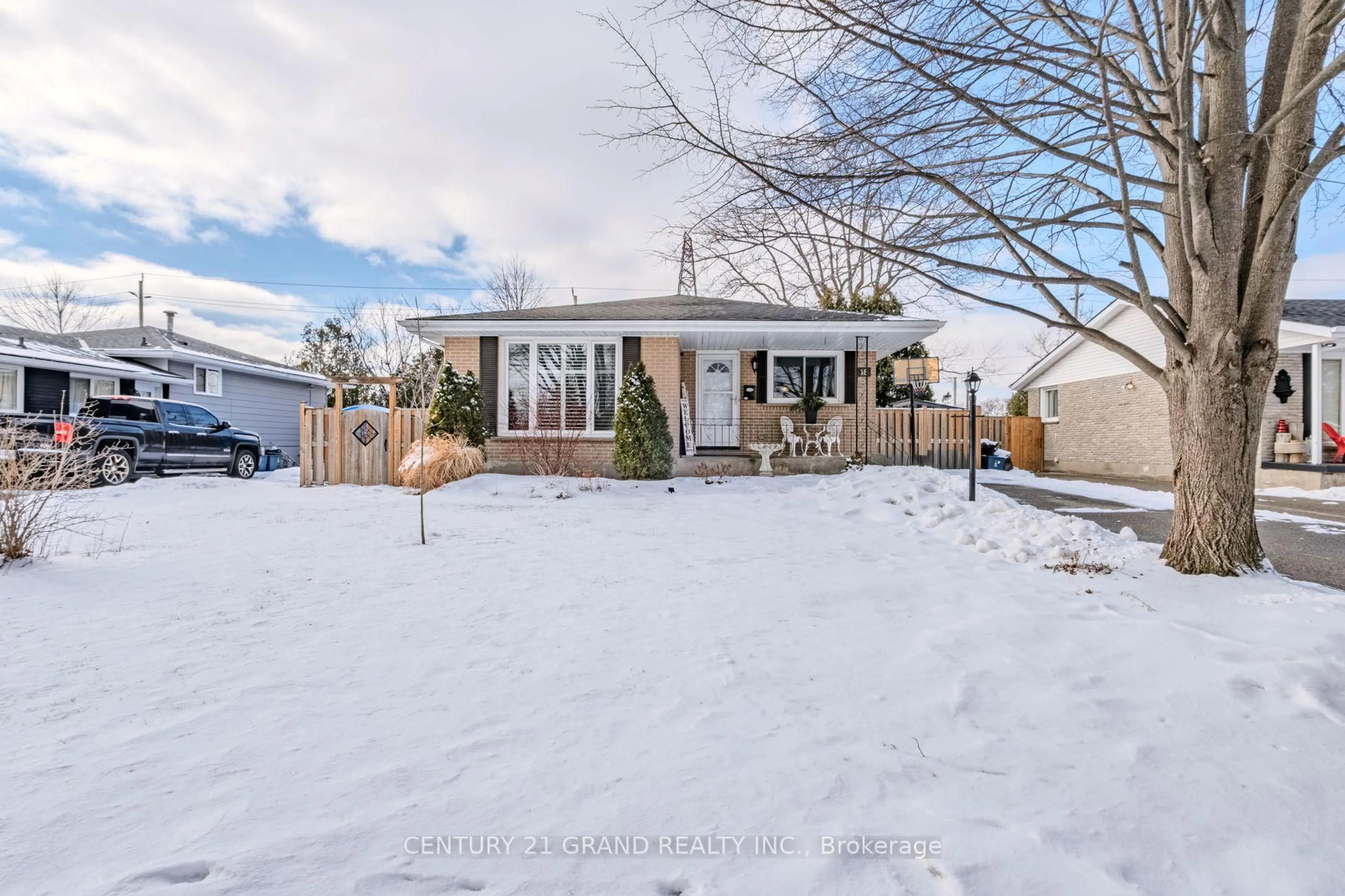 Unknown for 18 Linden Ave, Brantford Ontario N3S 7E2