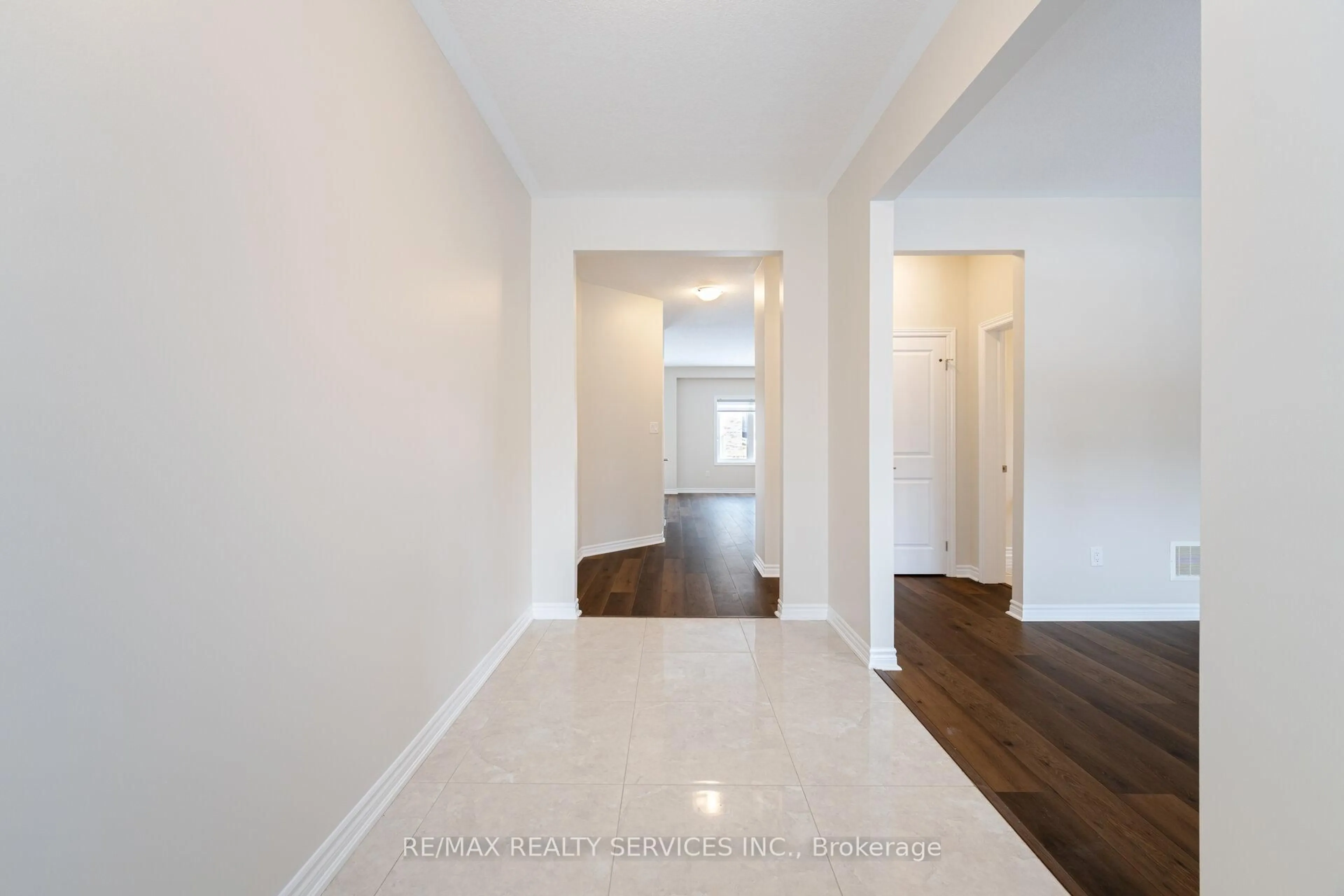 Unknown for 37 Pace Ave, Brantford Ontario N3S 0J2