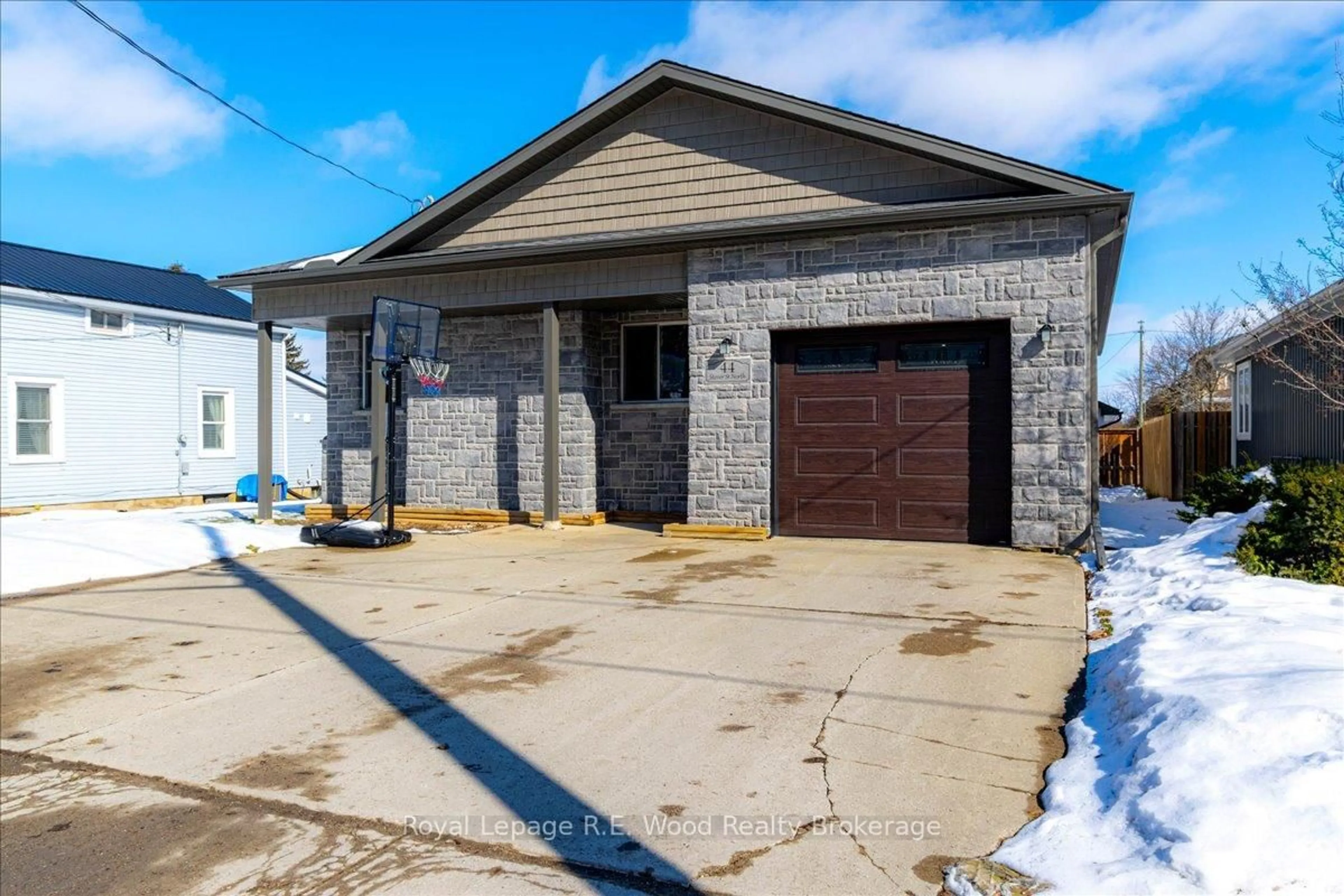 Home with brick exterior material, street for 44 Stover St, Norwich Ontario N0J 1P0