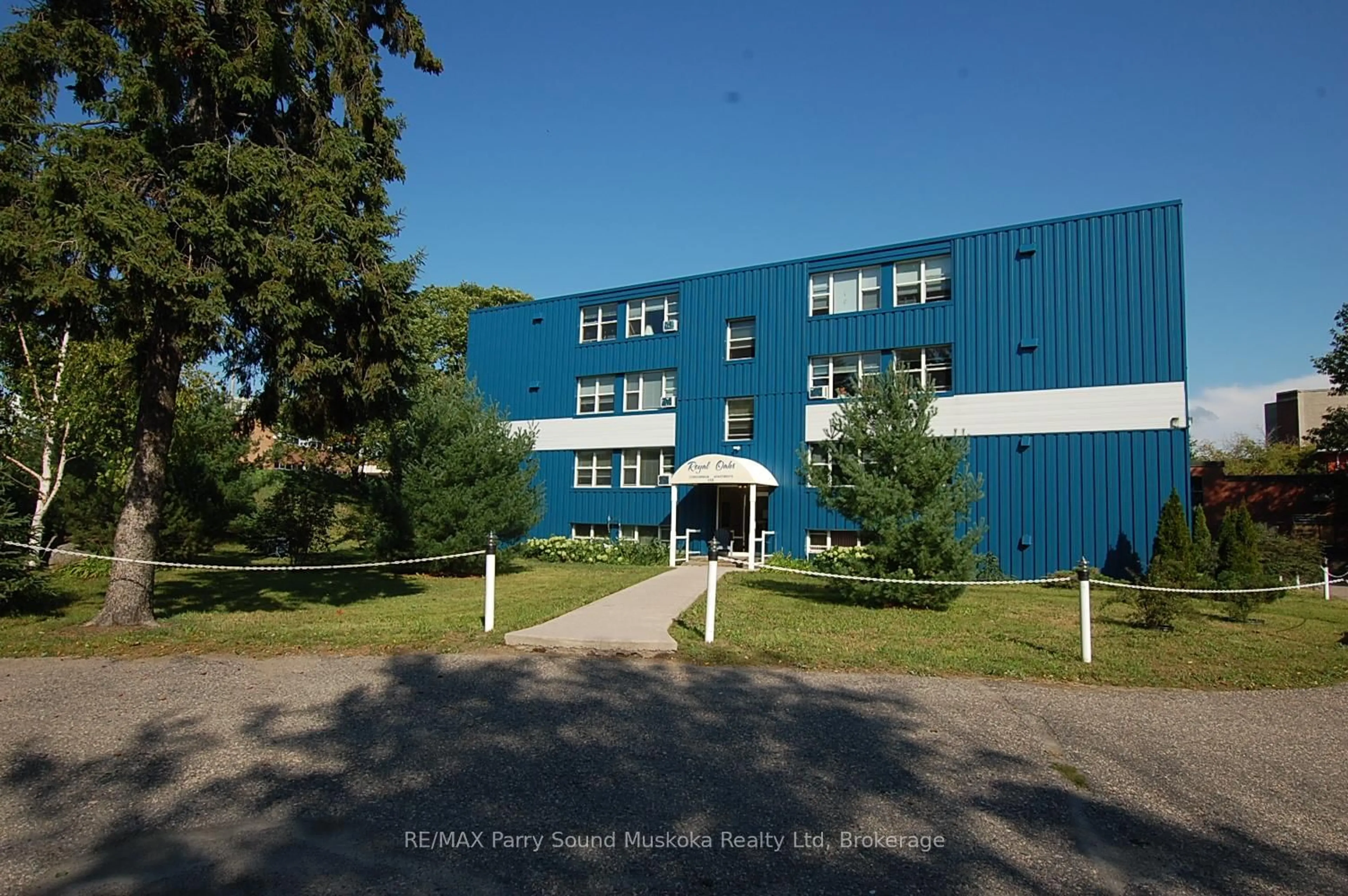 Unknown for 118 Isabella St #4, Parry Sound Ontario P2A 1N1