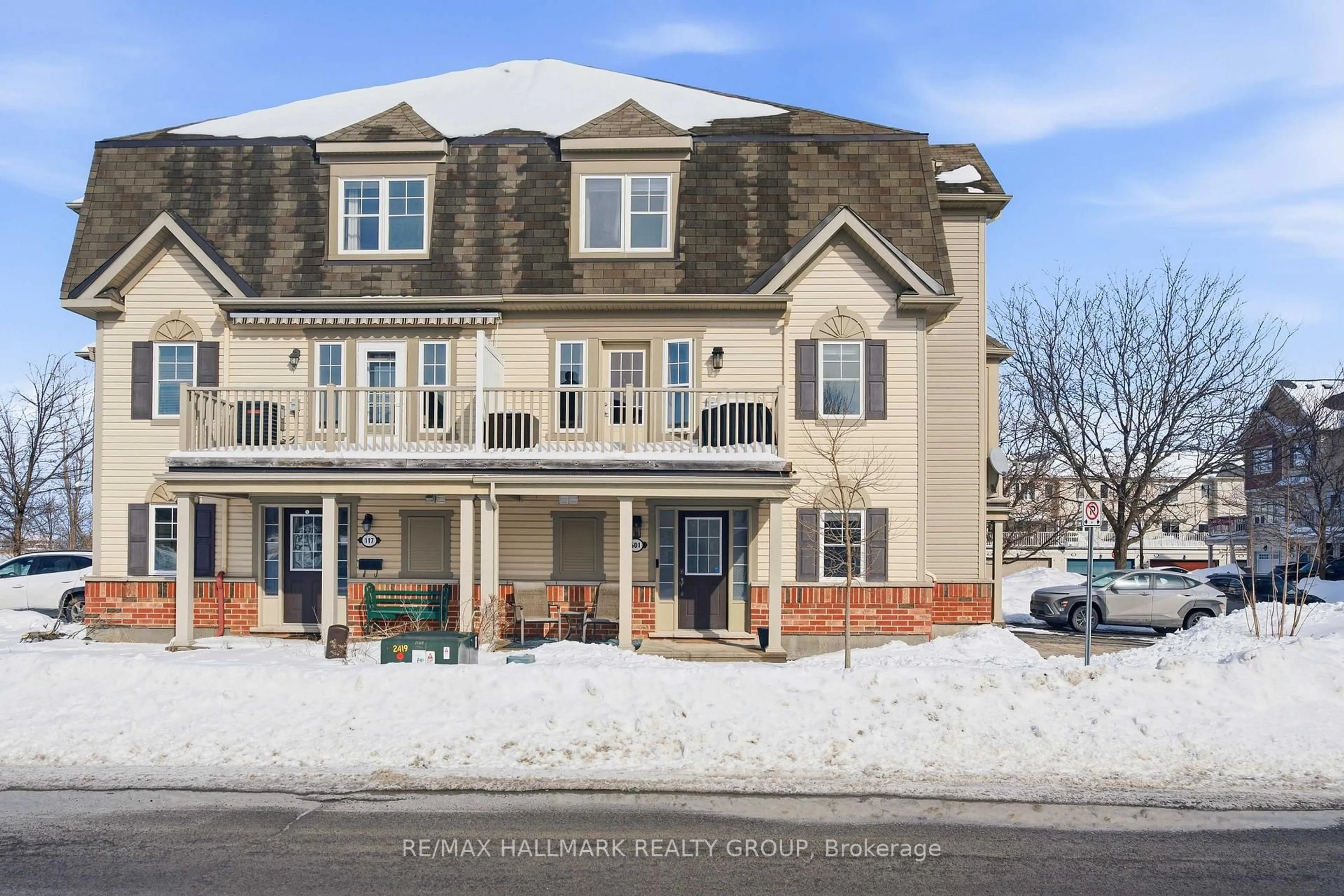 A pic from outside/outdoor area/front of a property/back of a property/a pic from drone, street for 501 Sedgebrook Way, Stittsville Ontario K2S 0M3