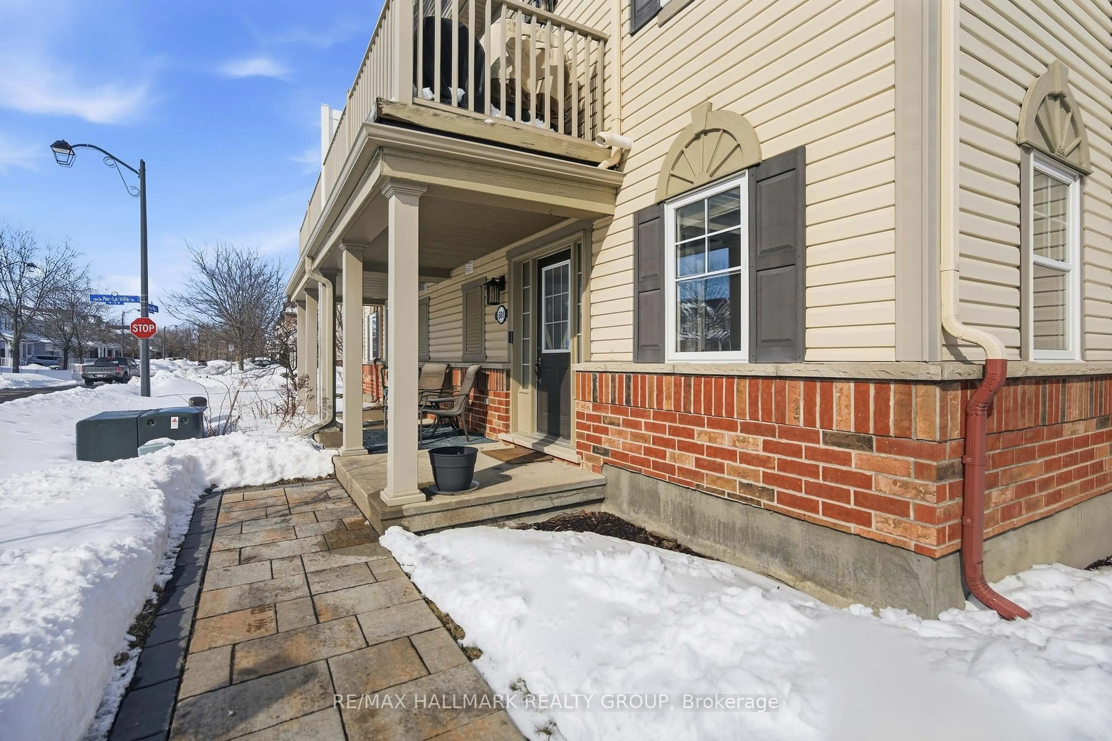 Patio, street for 501 Sedgebrook Way, Stittsville Ontario K2S 0M3