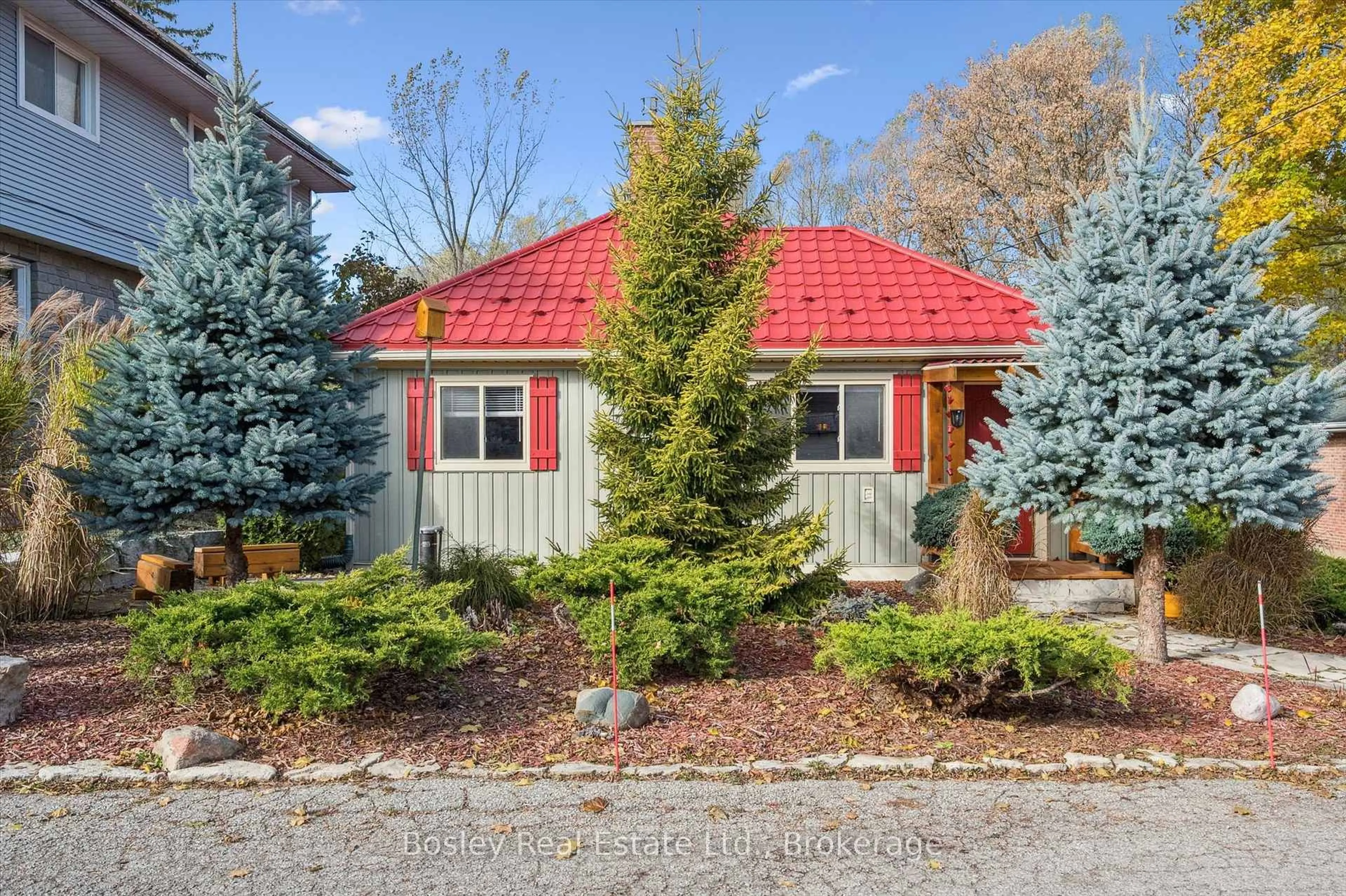 Shed for 32 Holly Trail, Puslinch Ontario N3C 2V4