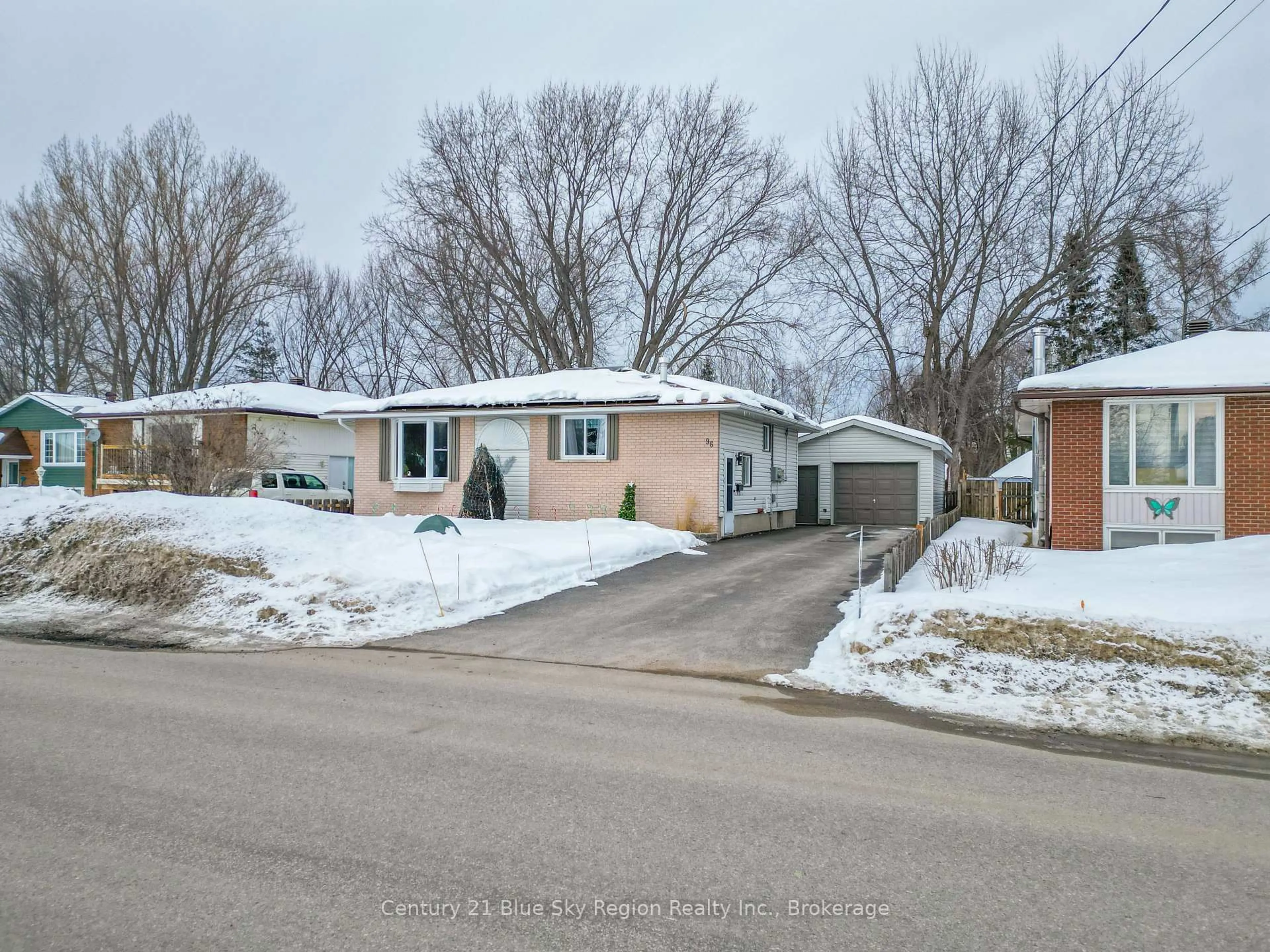 Unknown for 96 Strathcona Dr, North Bay Ontario P1A 2N3