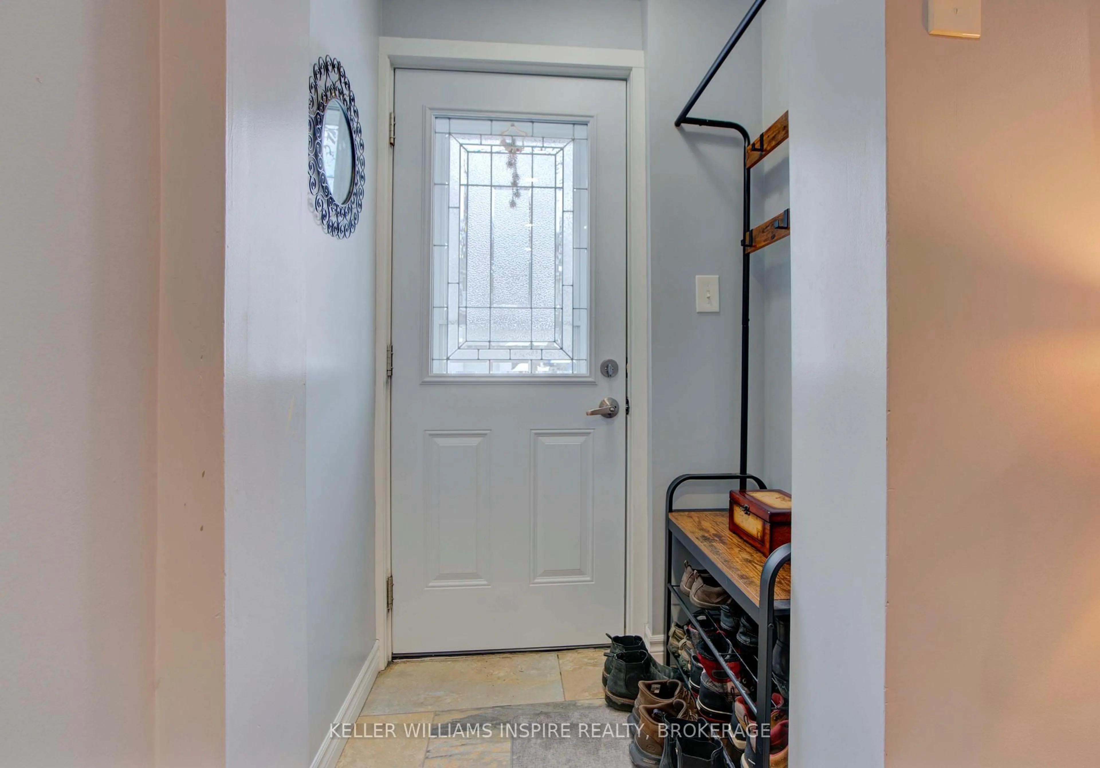 Indoor entryway for 4427 Bath Rd #28, Loyalist Ontario K7N 1A1