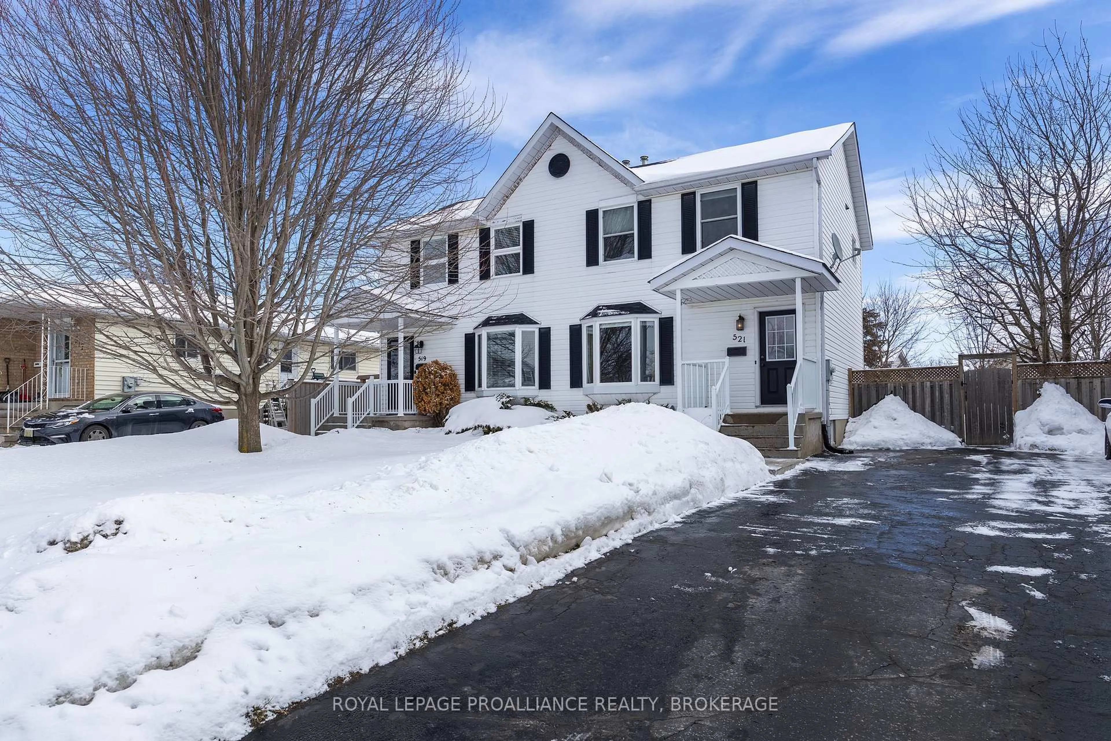 Unknown for 521 Grandtrunk Ave, Kingston Ontario K7M 8P6