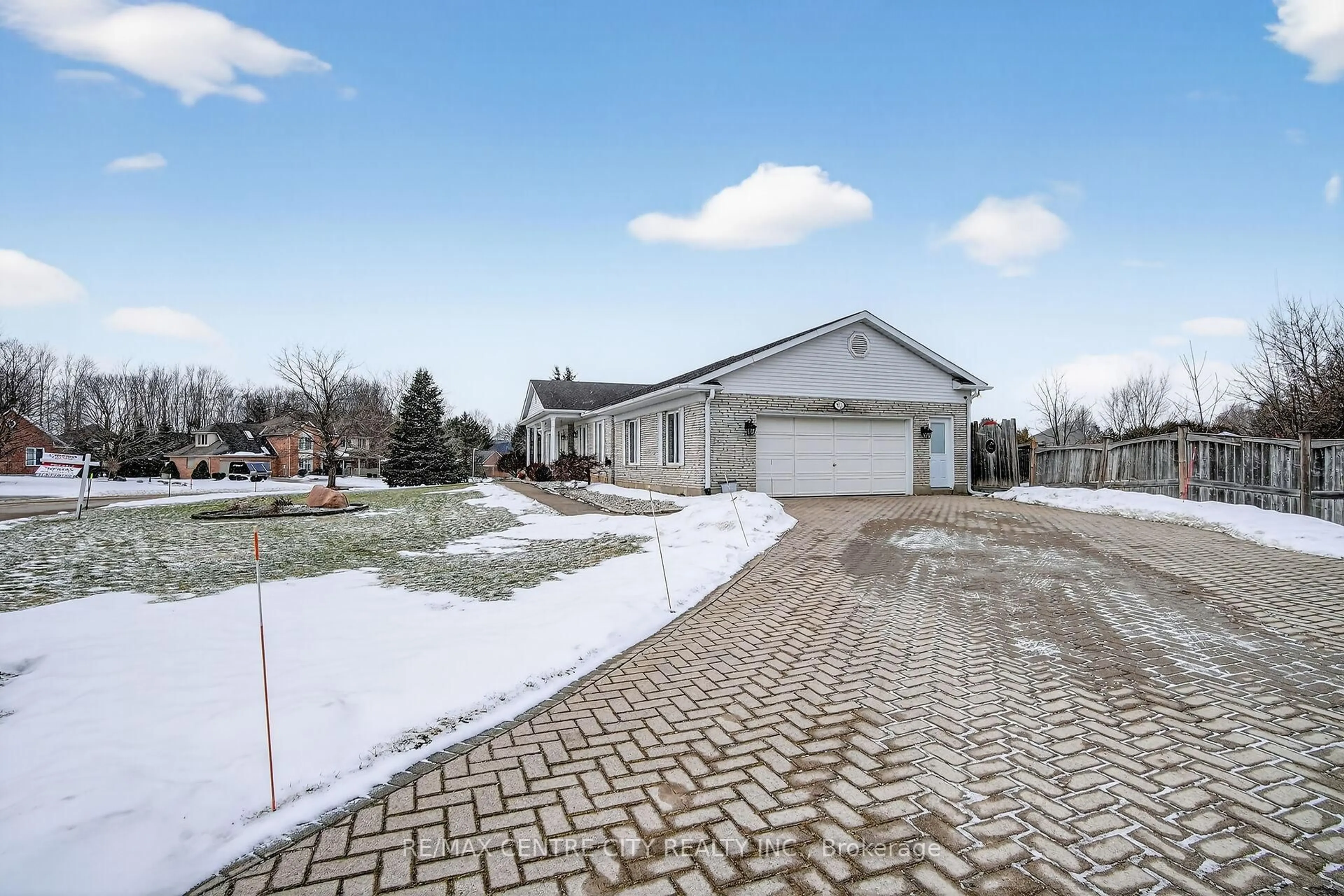 Unknown for 92 Mill St, Middlesex Centre Ontario N0M 2A0