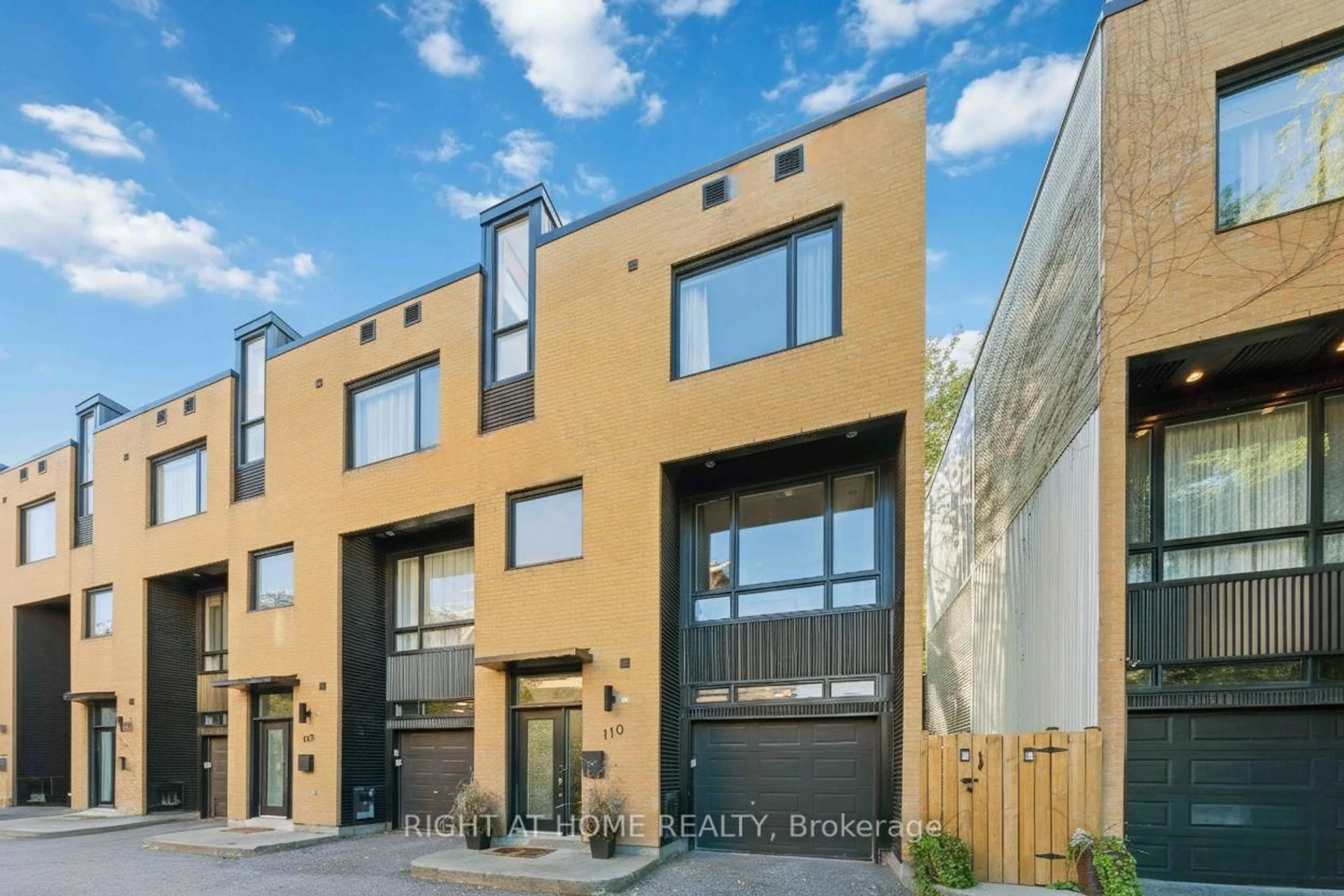 A pic from outside/outdoor area/front of a property/back of a property/a pic from drone, street for 110 Little London Private, Ottawa Ontario K1N 0A5