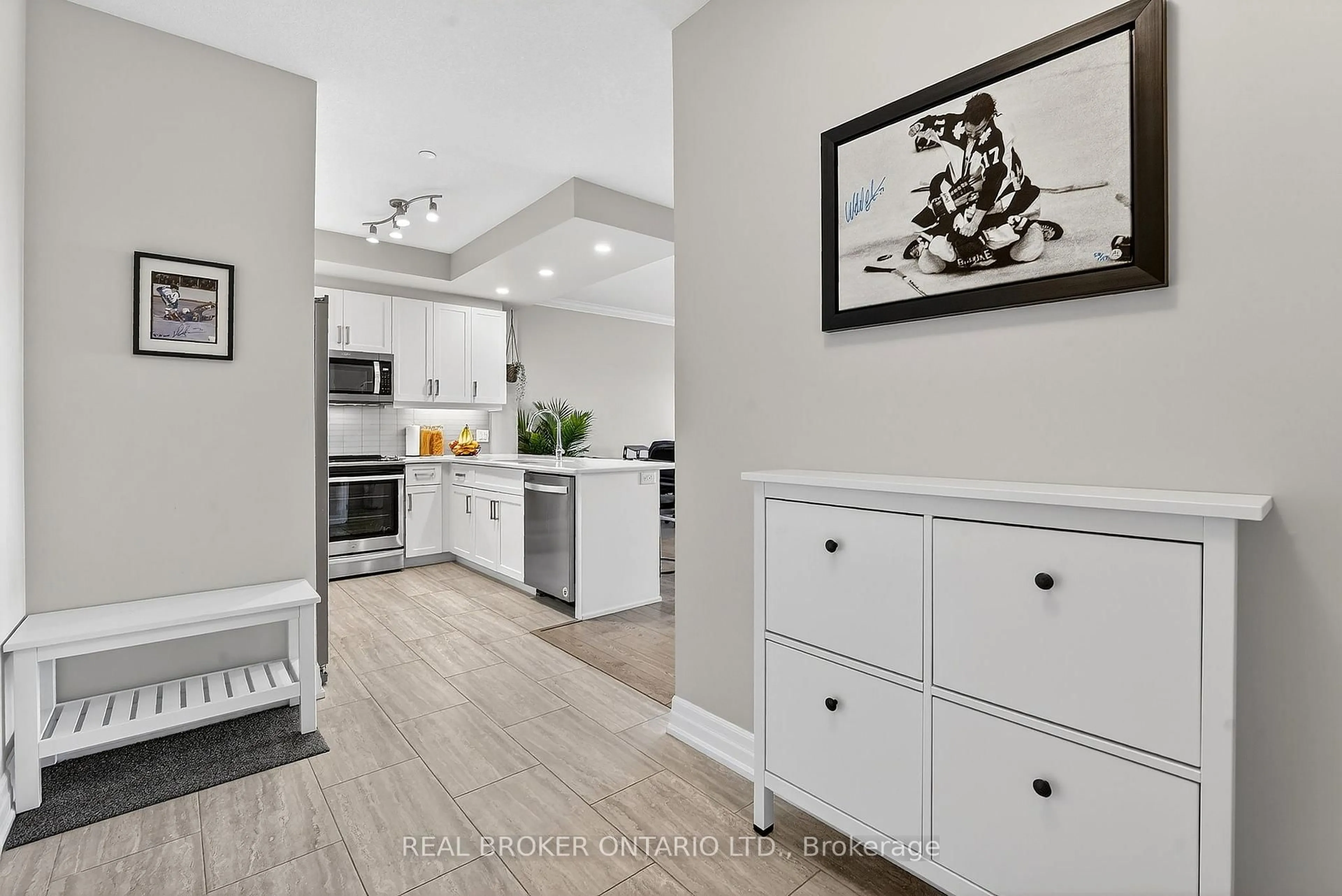 Open concept kitchen, ceramic/tile floor for 1878 GORDON St #609, Guelph Ontario N1L 0P4