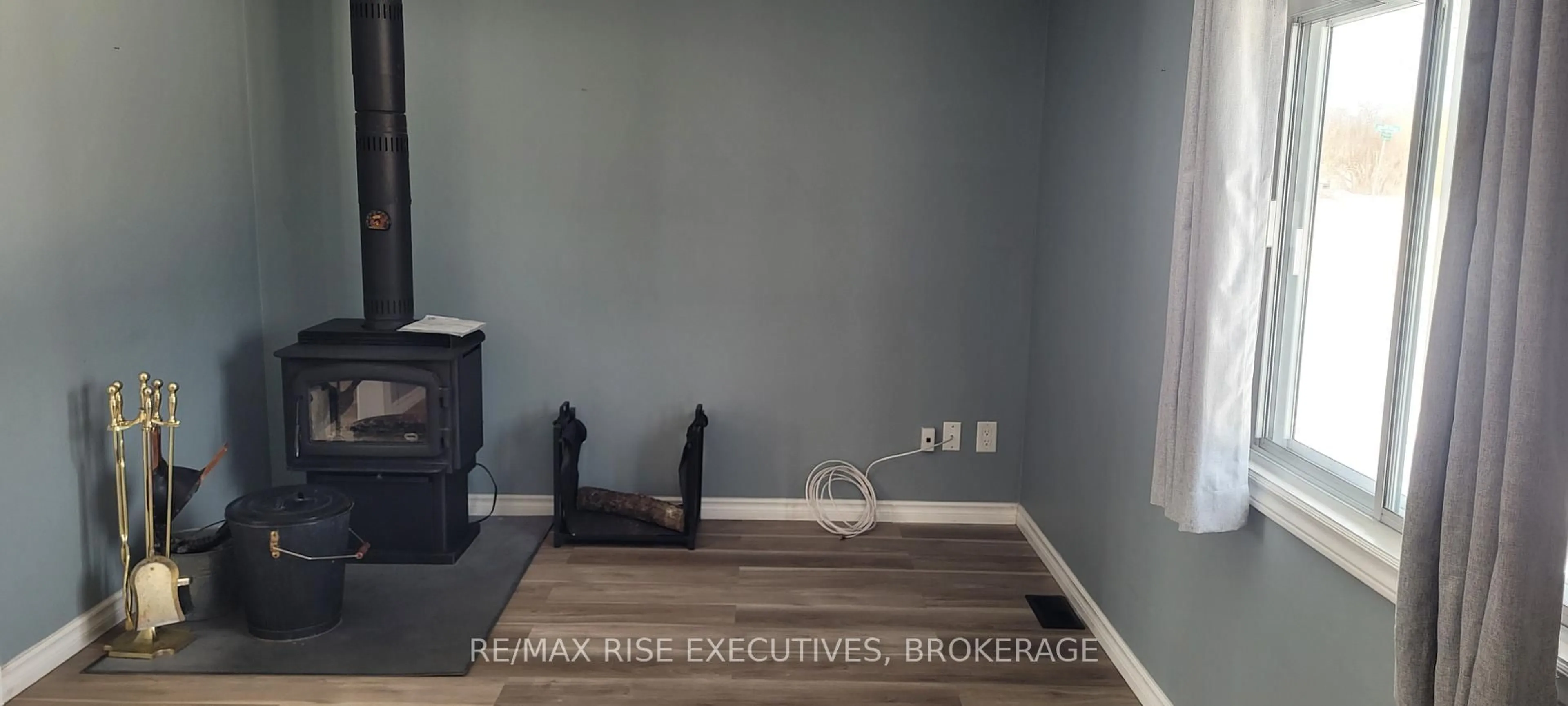 A pic of a room for 135 Birch Lane, Perth Ontario K7H 3C7