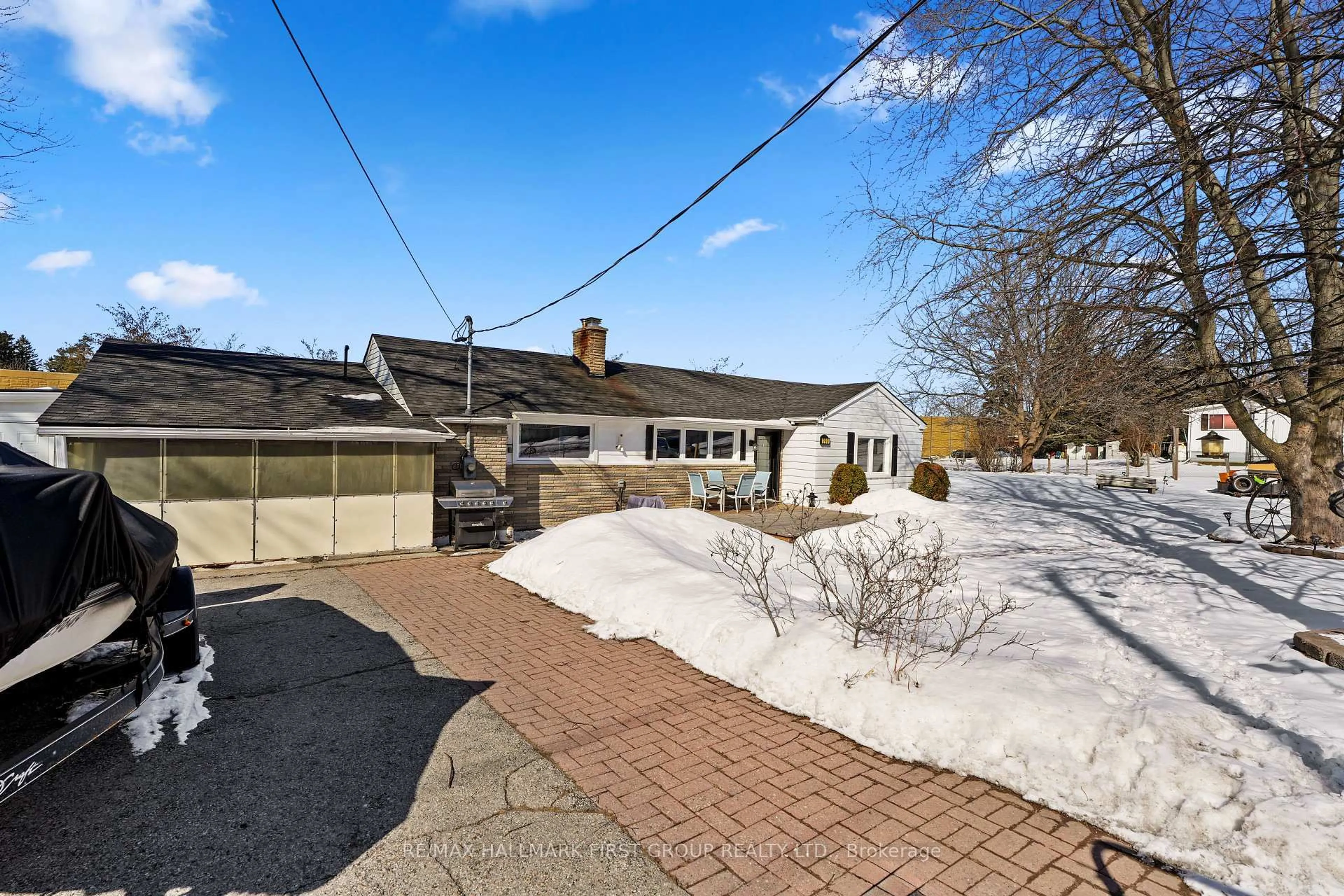 A pic from outside/outdoor area/front of a property/back of a property/a pic from drone, street for 290 Densmore Rd, Cobourg Ontario K9A 0X8