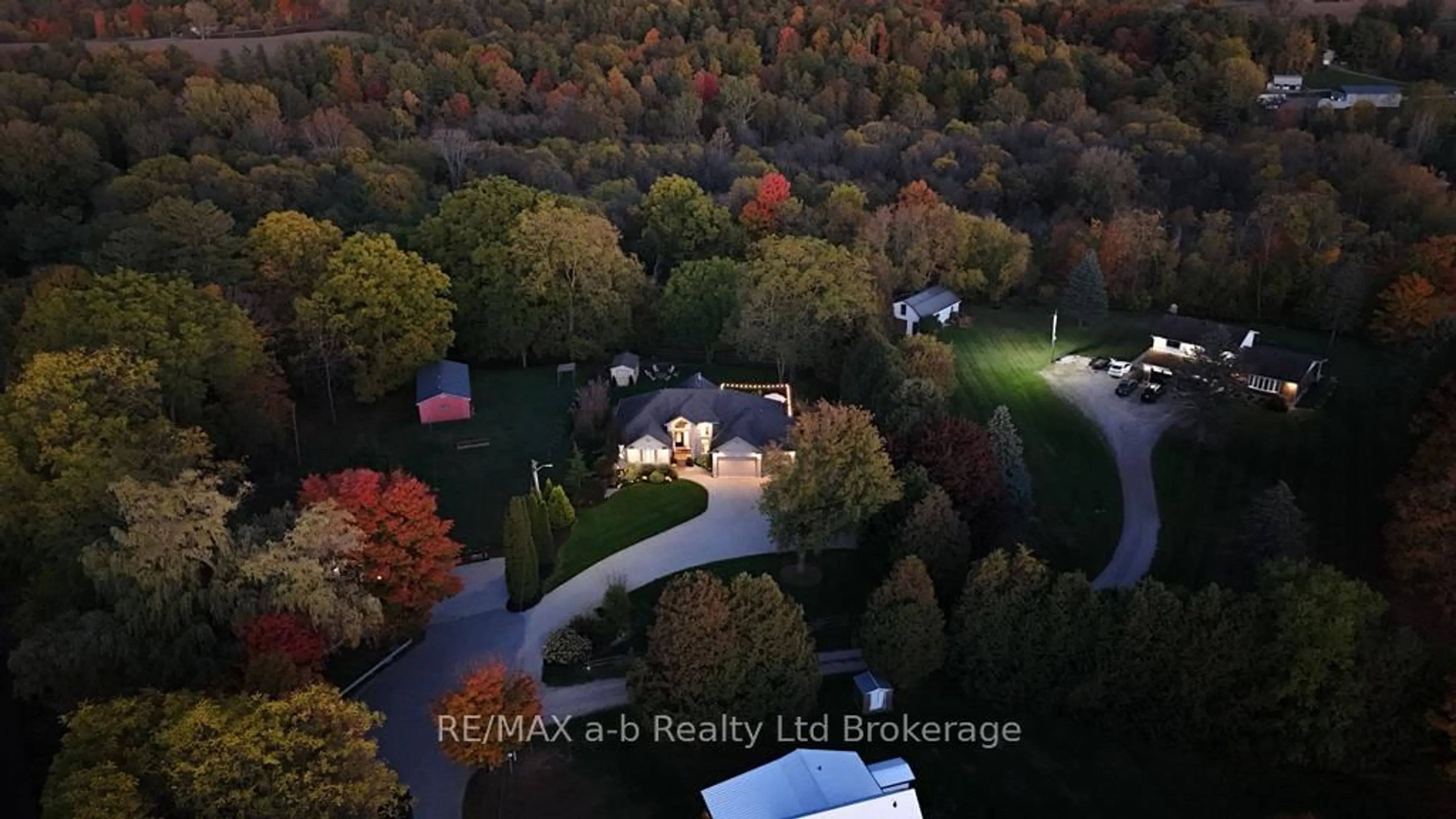 A pic from outside/outdoor area/front of a property/back of a property/a pic from drone, unknown for 9442 Richmond Rd, Bayham Ontario N5H 2R1