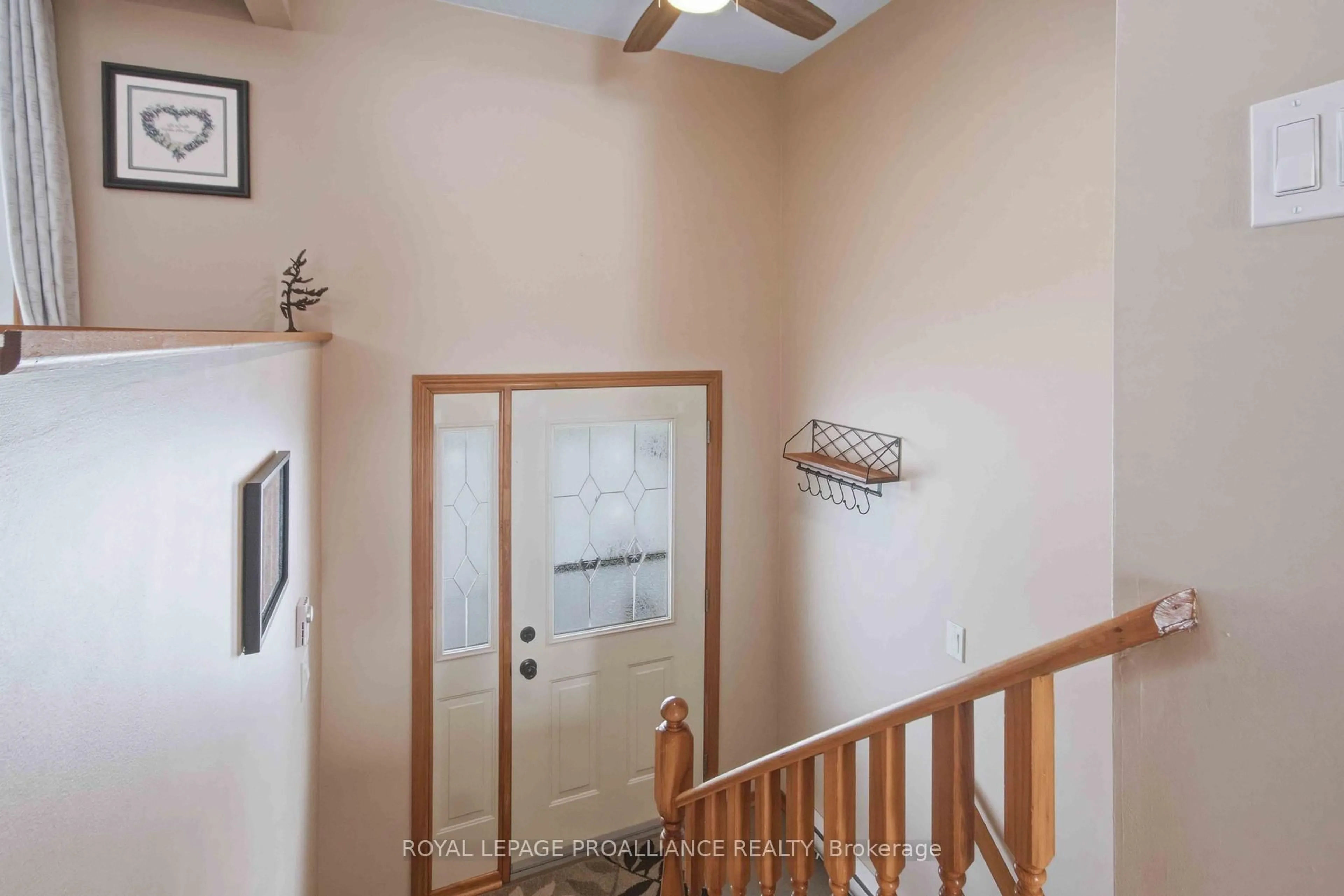 Indoor foyer for 97 Prospect Hill, Quinte West Ontario K8V 2V4