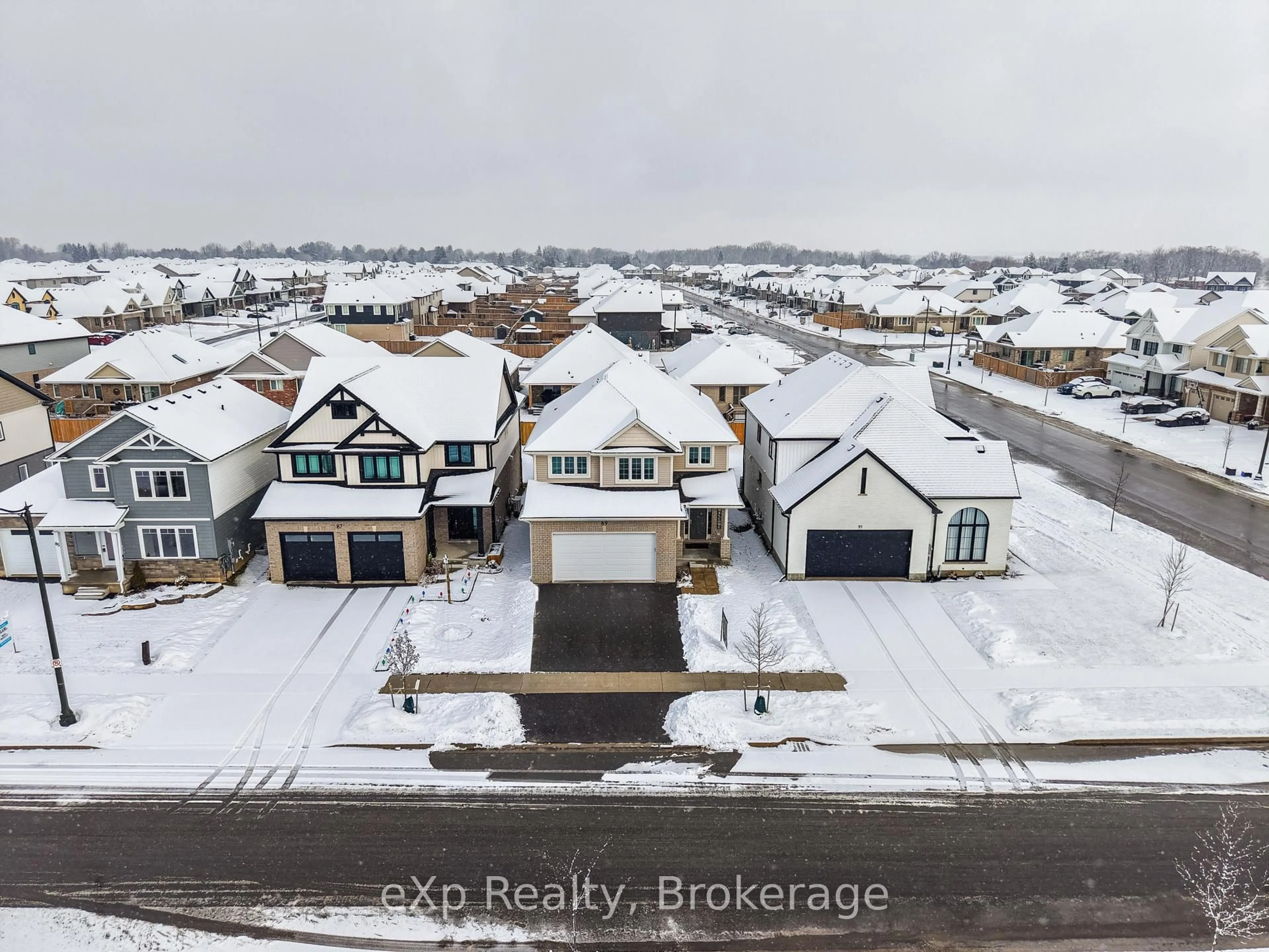 A pic from outside/outdoor area/front of a property/back of a property/a pic from drone, unknown for 89 Acorn Tr, St. Thomas Ontario N5R 0L8