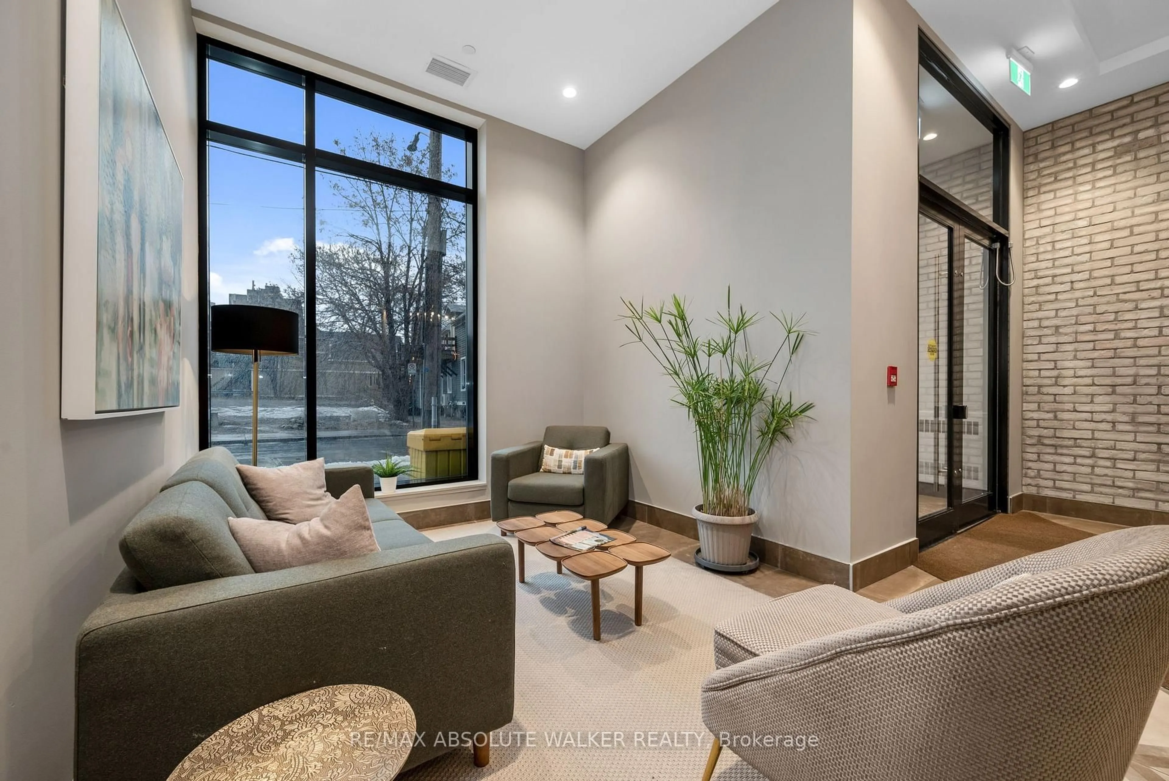 Unknown for 60 Springhurst Ave #218, Ottawa Ontario K1S 5V7