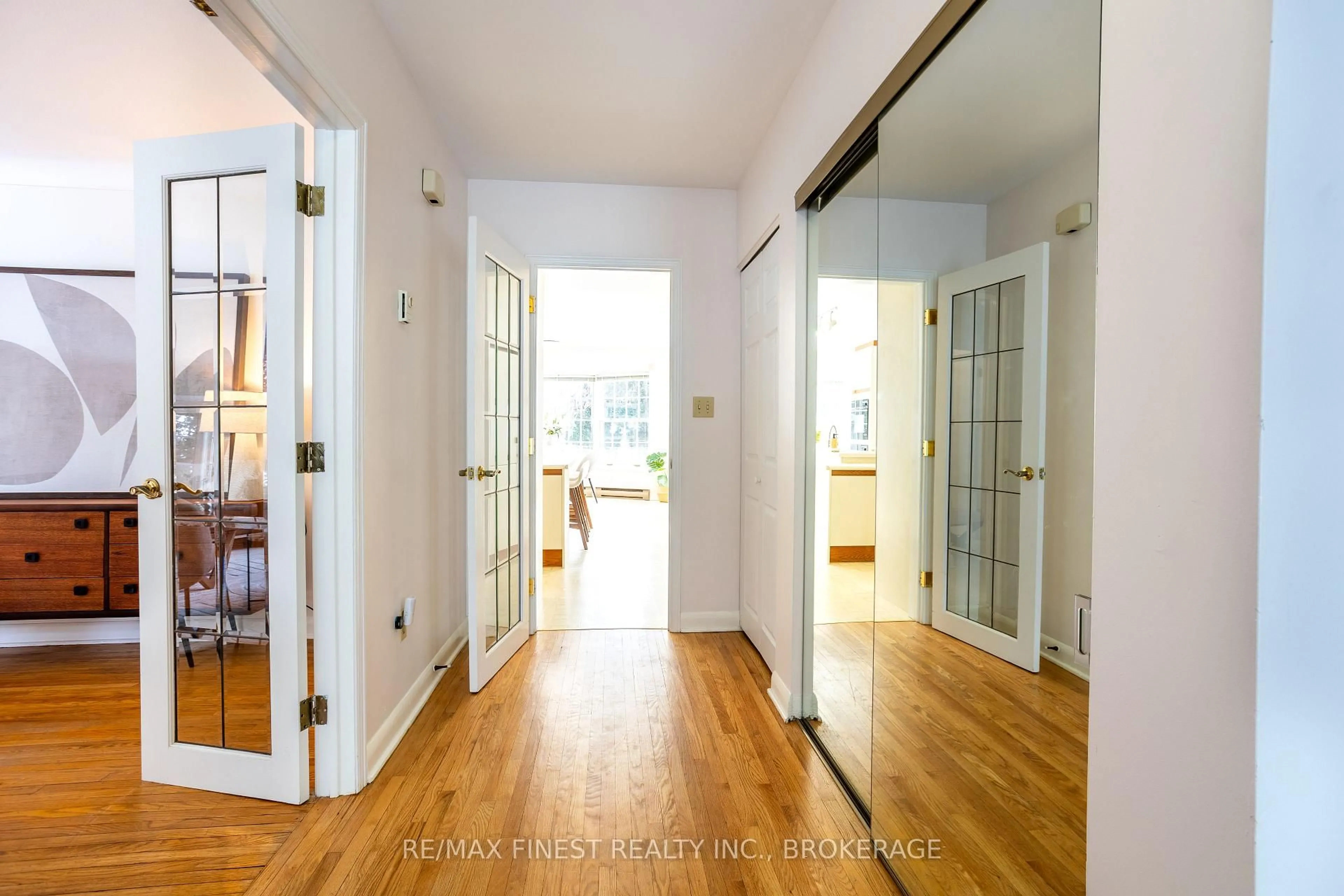 Indoor entryway for 38 Lakeland Point Dr, Kingston Ontario K7M 4E7