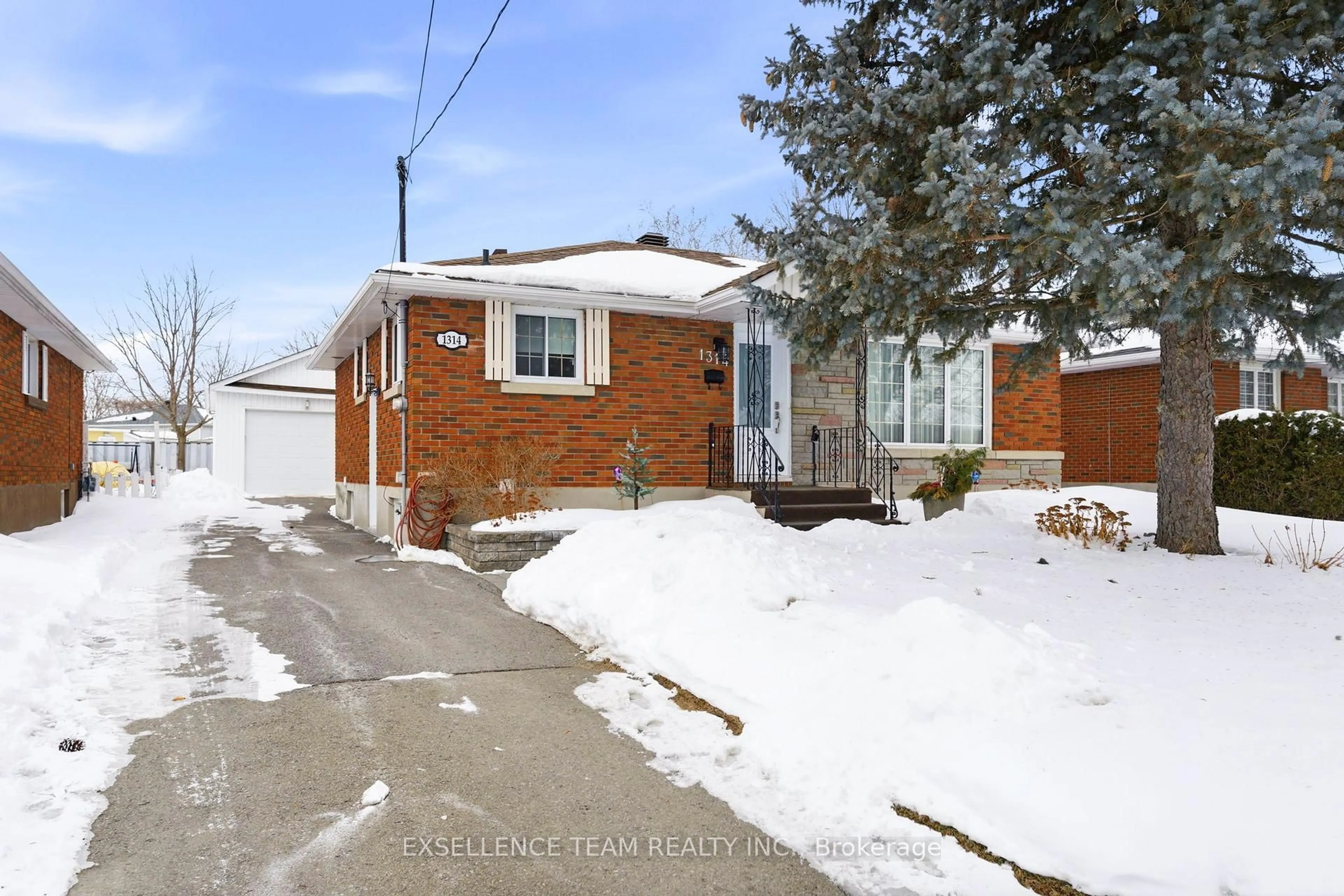 Home with brick exterior material, street for 1314 Newark Ave, Cornwall Ontario K6J 4W9