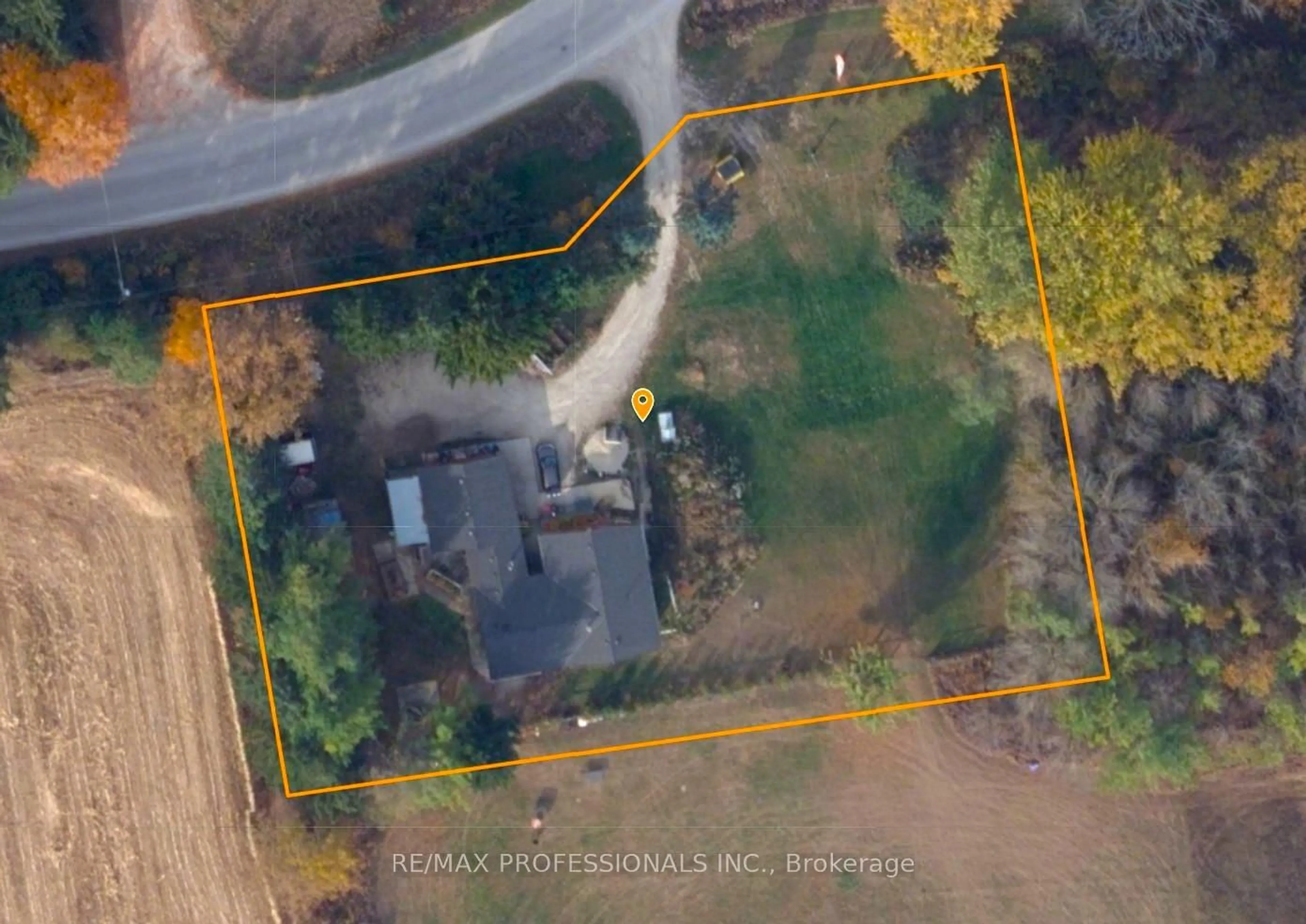 A pic from outside/outdoor area/front of a property/back of a property/a pic from drone, street for 261046 18 Concession, West Grey Ontario N4N 3C1