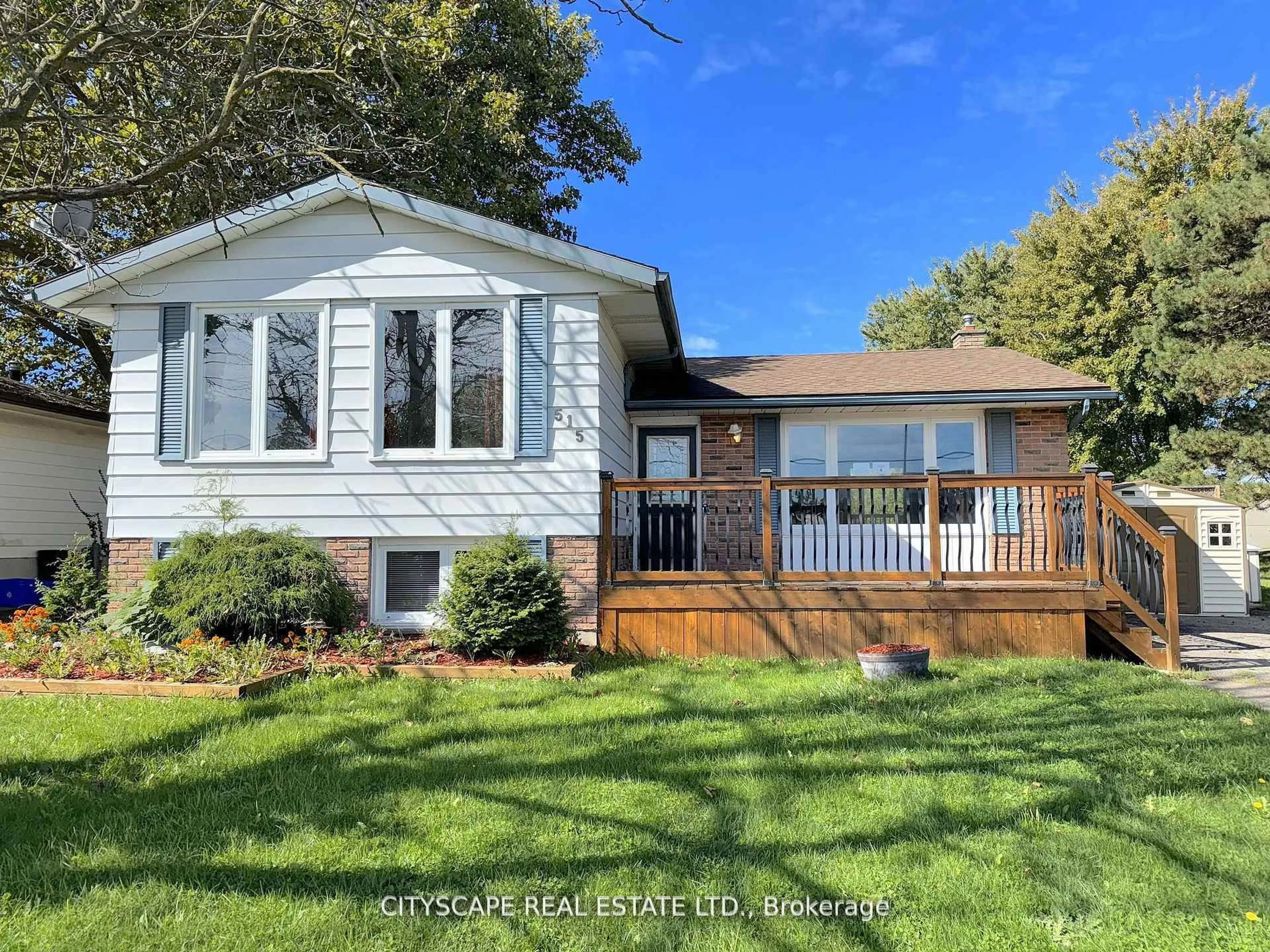 Home with vinyl exterior material, unknown for 515 Grantham Ave, St. Catharines Ontario L2M 6W2