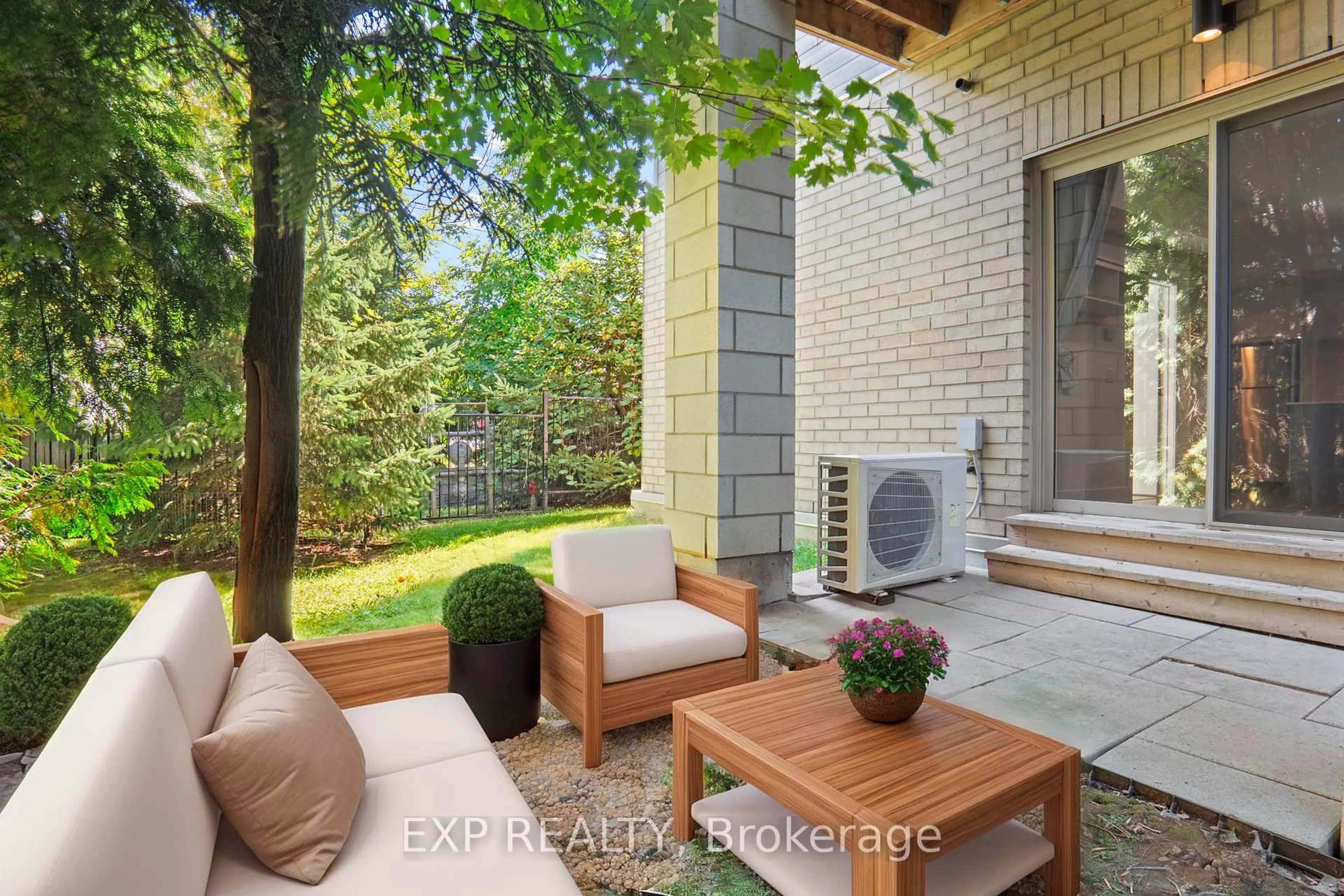 Patio, street for 2785 Baseline Rd #108, Ottawa Ontario K2H 0B7