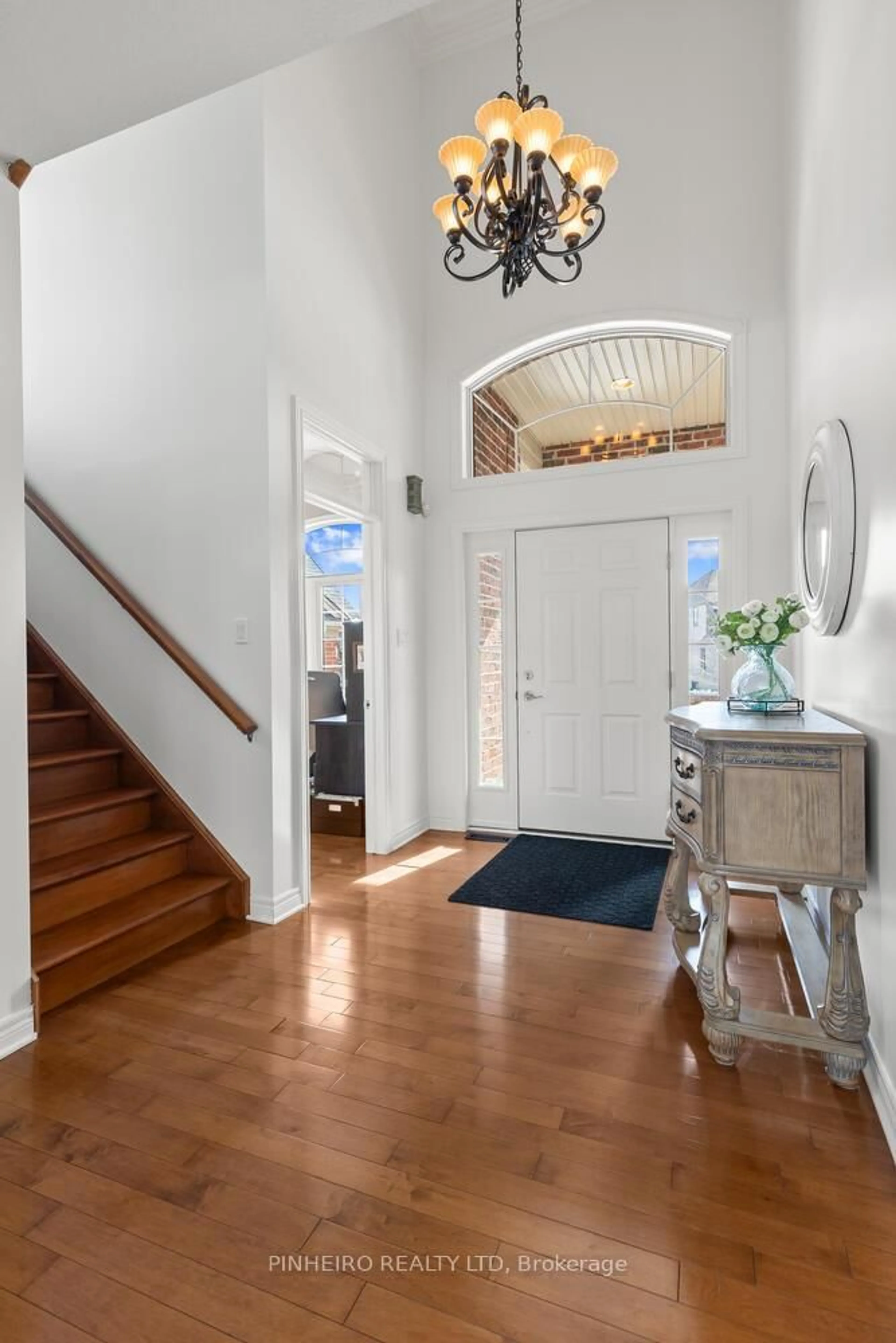 Indoor entryway for 538 Cottontail Cres, London North Ontario N5X 4M4