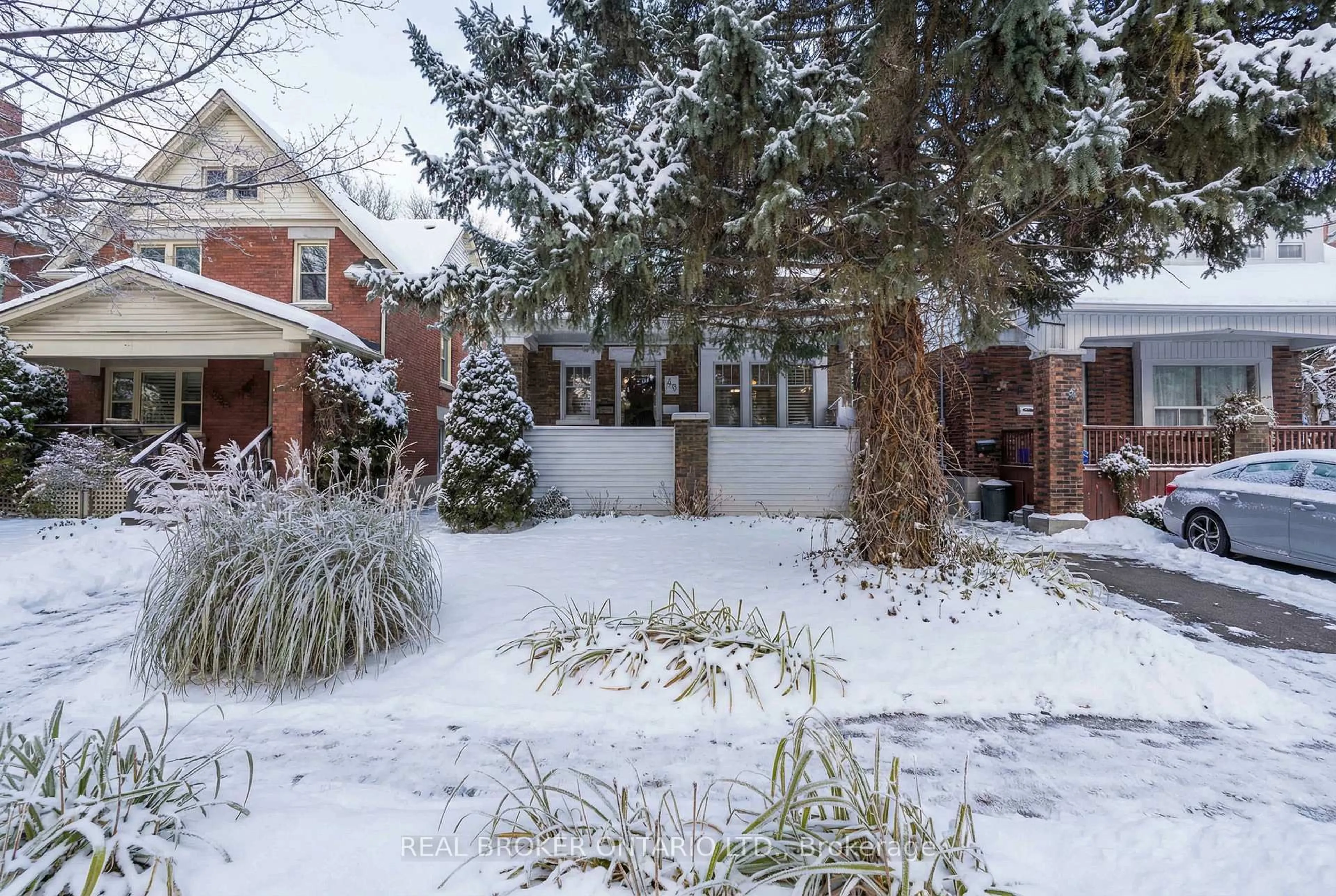 Patio, street for 30 Troy St, Kitchener Ontario N2H 1L8