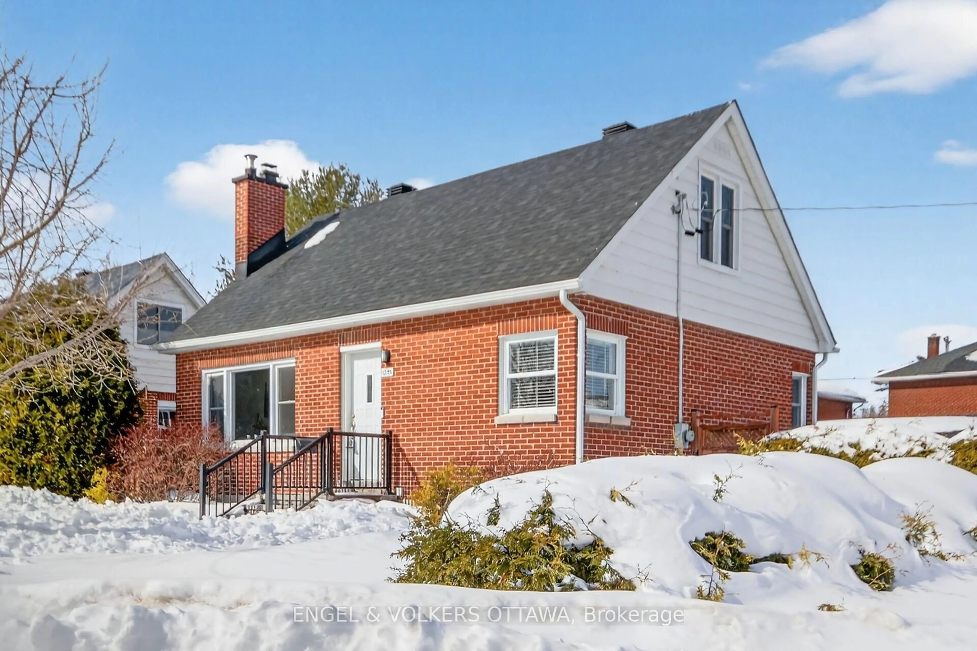 Home with brick exterior material, street for 1235 Erie Ave, Ottawa Ontario K1V 6G5