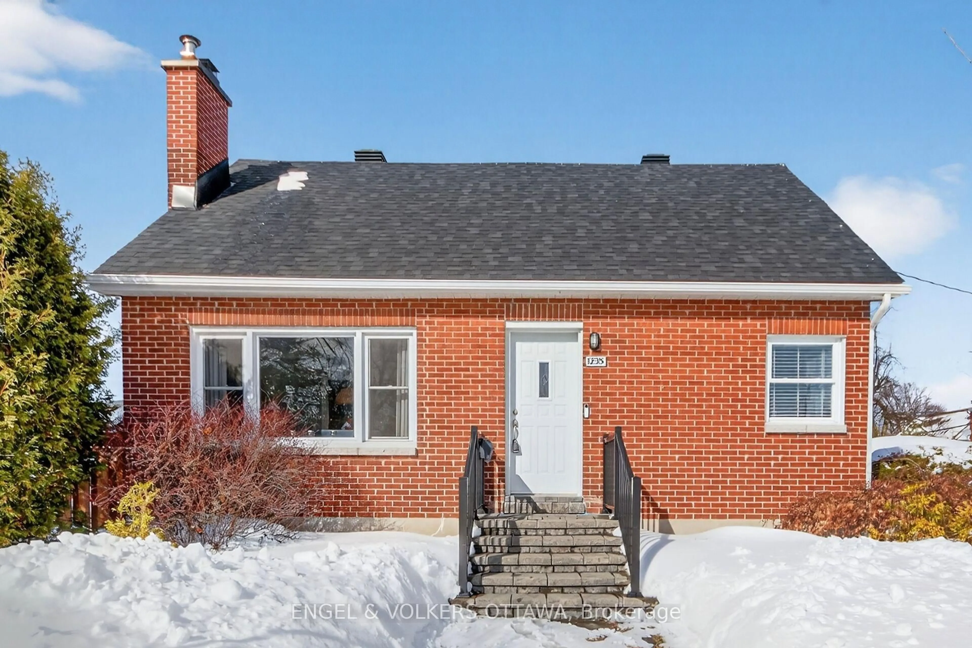 Home with brick exterior material, street for 1235 Erie Ave, Ottawa Ontario K1V 6G5