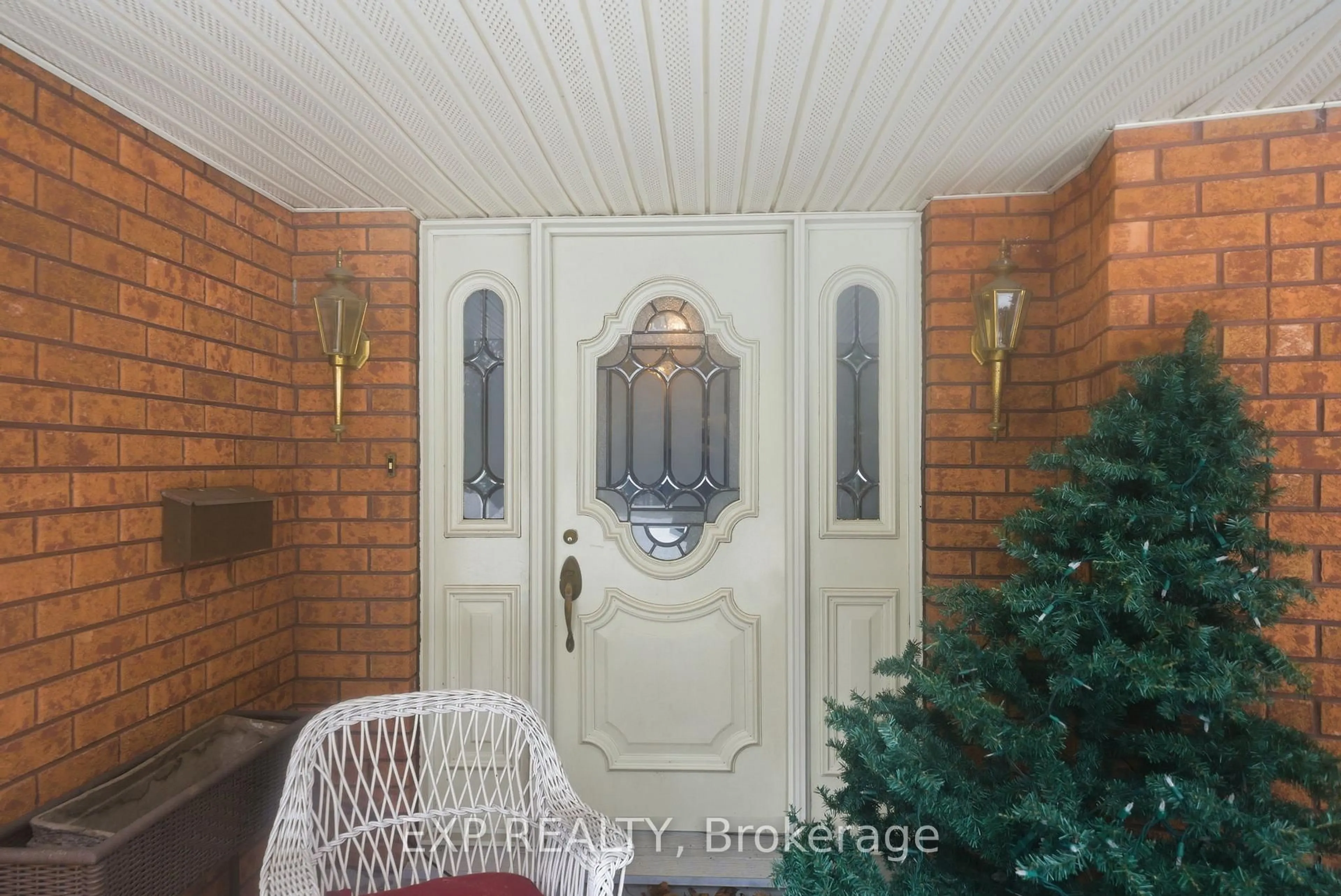 Indoor entryway for 5163 County Rd. 45, Hamilton Township Ontario K0K 1C0