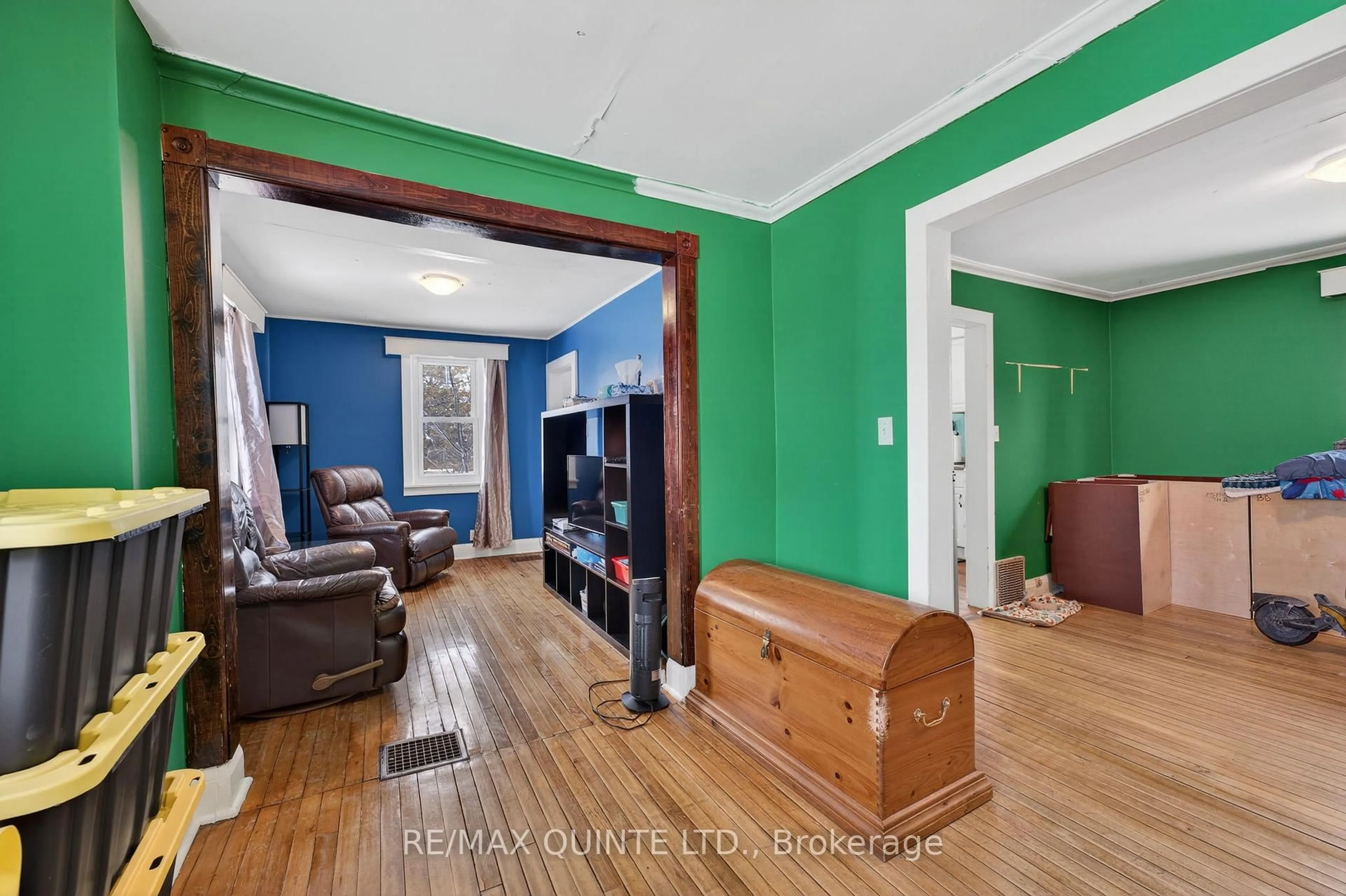 Unknown for 34 Prince of Wales Dr, Belleville Ontario K8P 2T7